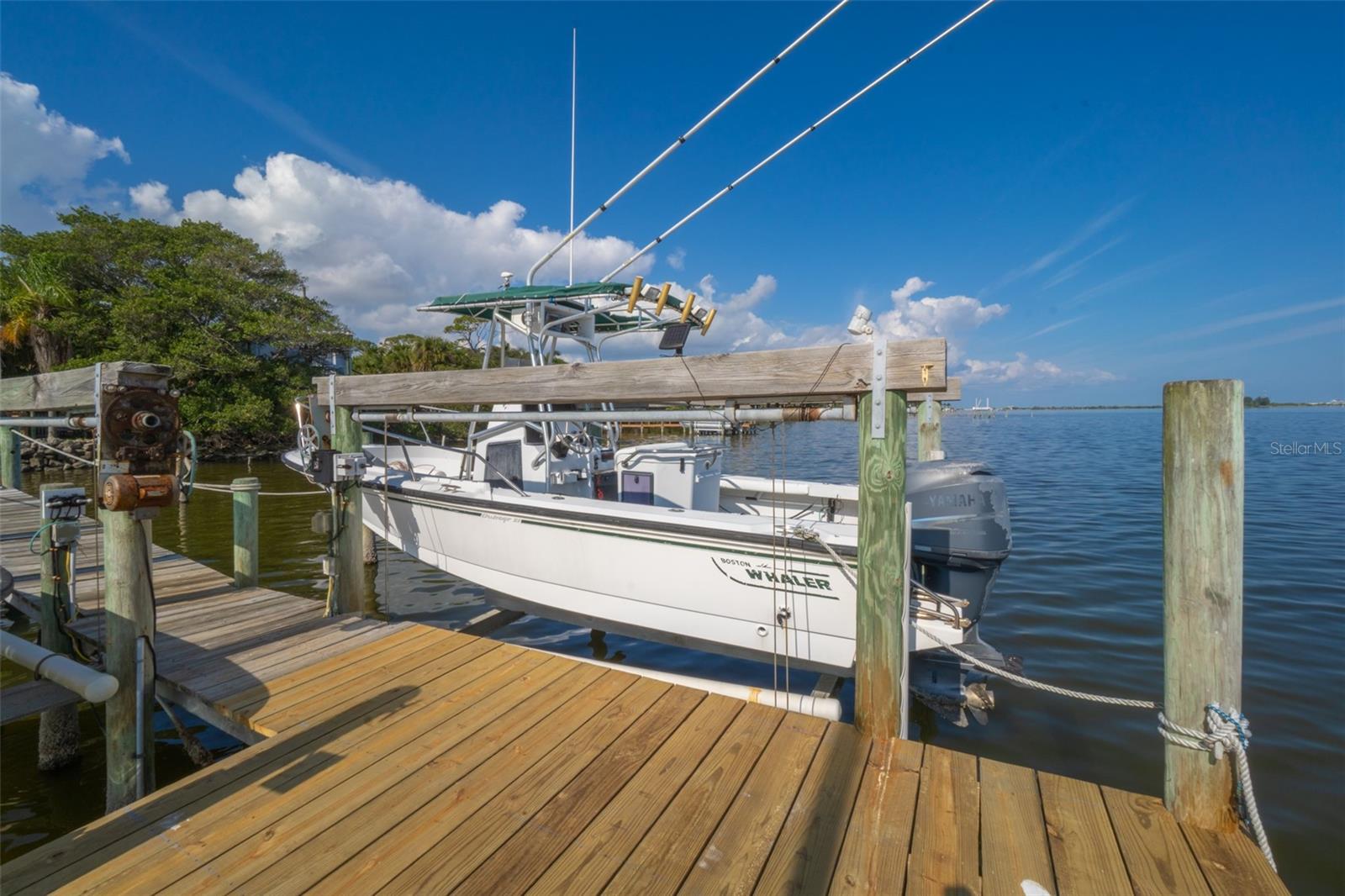 Image 5 of 40 For 954 Banana River Drive