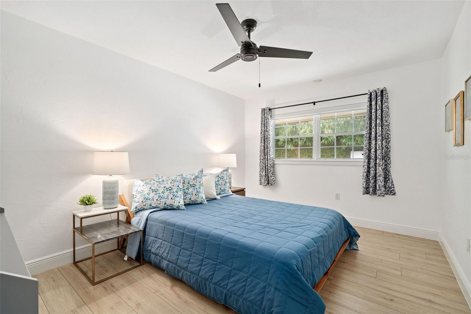 Image 15 of 34 For 2270 Deloraine Trail