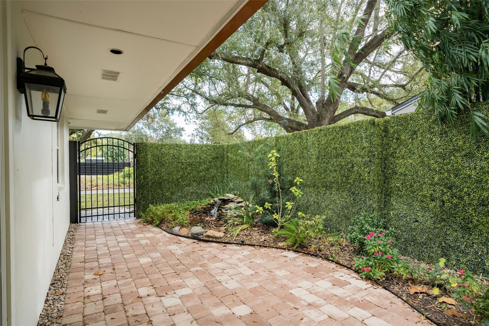 Image 21 of 34 For 2270 Deloraine Trail