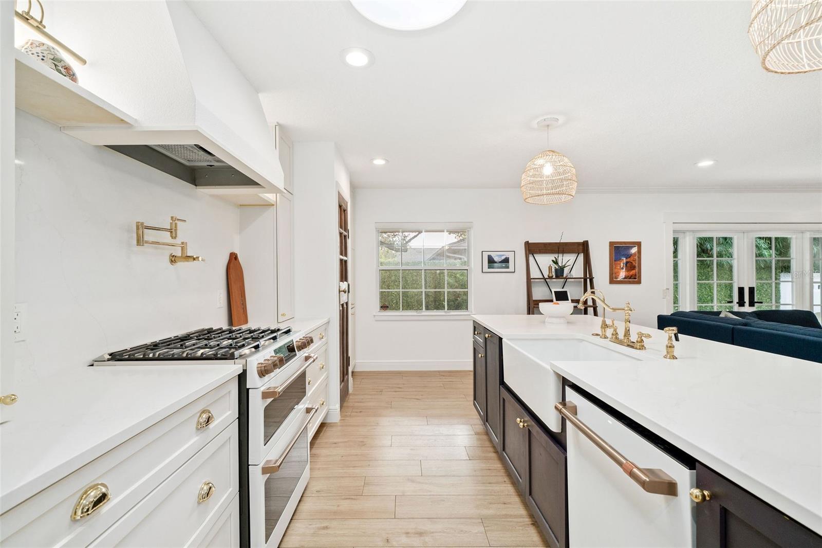 Image 29 of 34 For 2270 Deloraine Trail