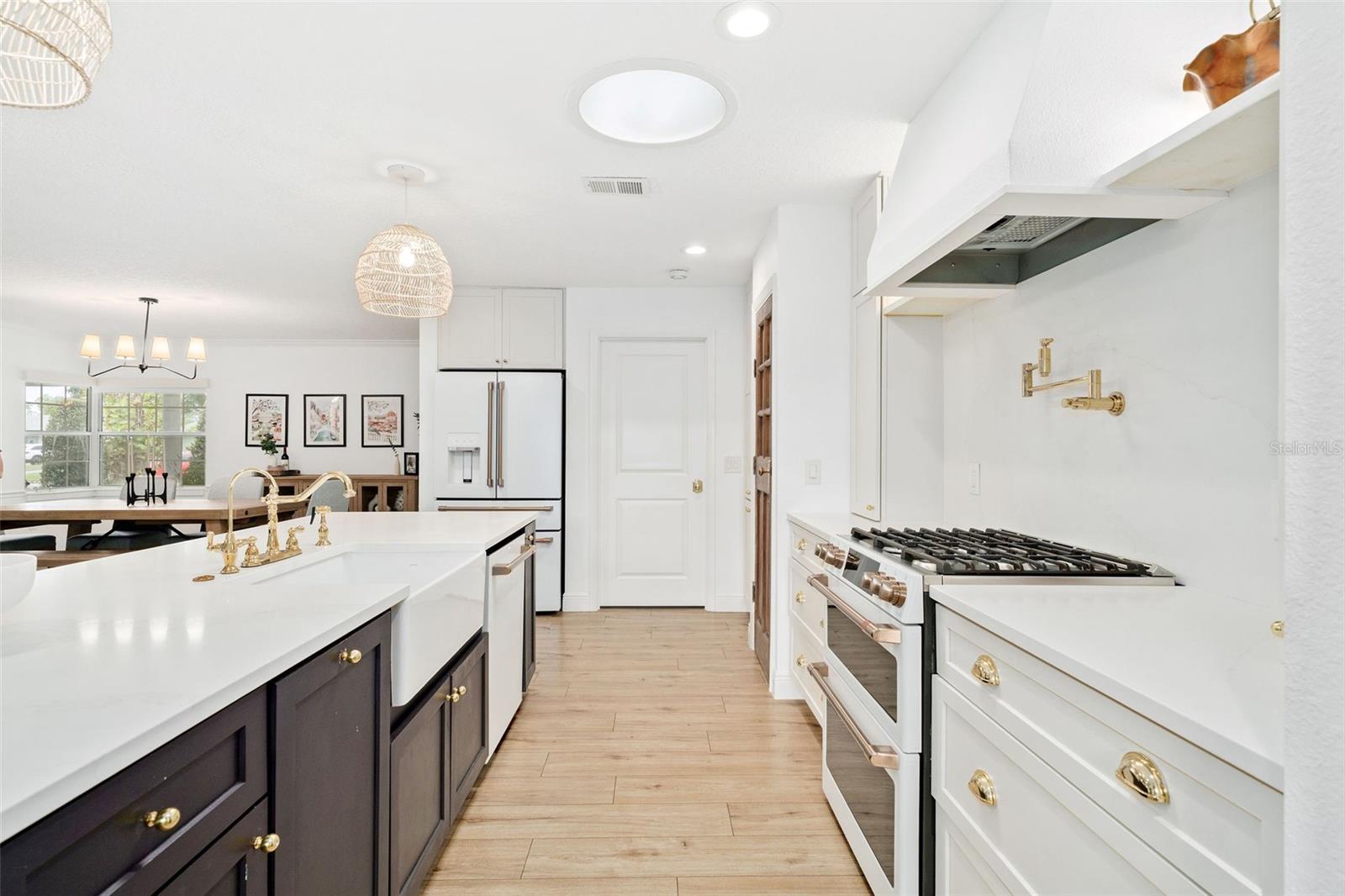 Image 7 of 34 For 2270 Deloraine Trail