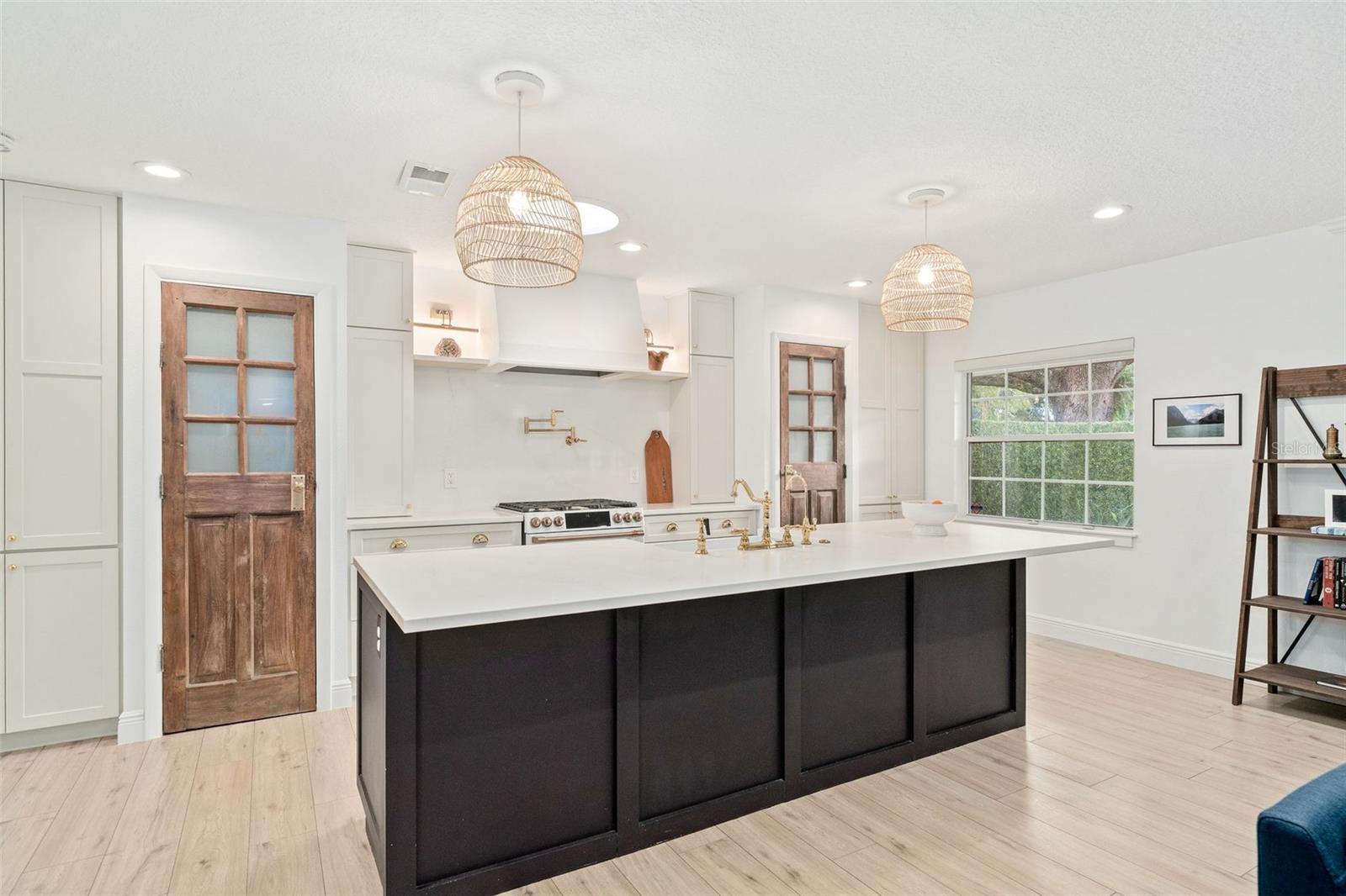 Image 9 of 34 For 2270 Deloraine Trail