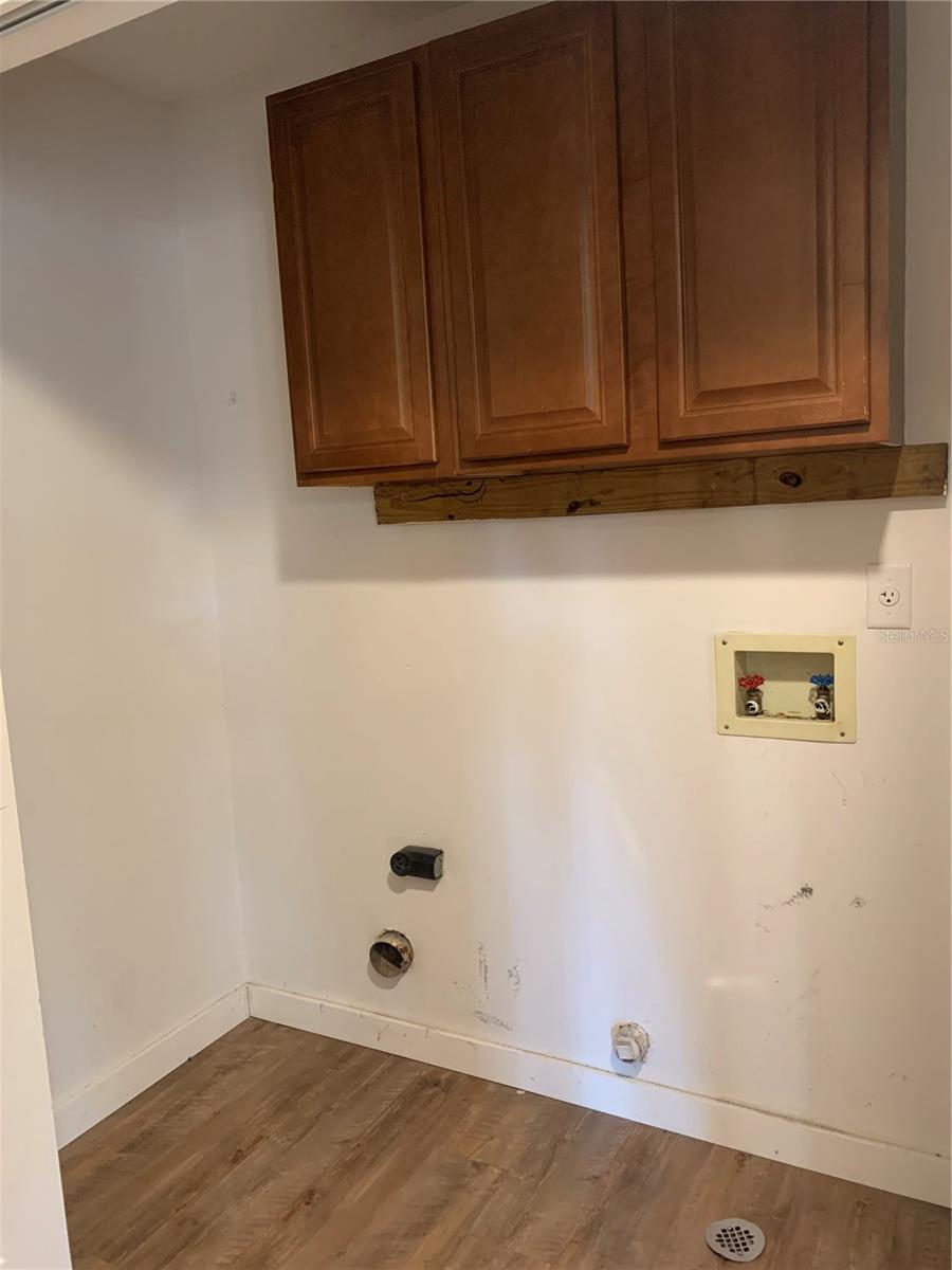 Image 17 of 39 For 1529 Spring Ridge Circle