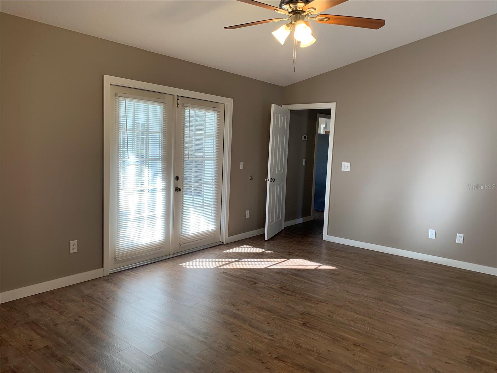 Image 24 of 39 For 1529 Spring Ridge Circle