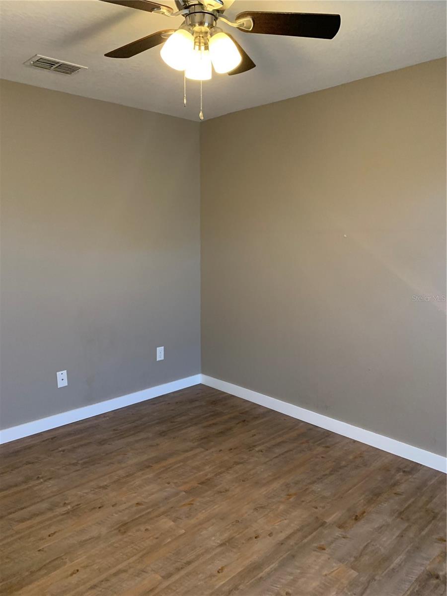 Image 34 of 39 For 1529 Spring Ridge Circle