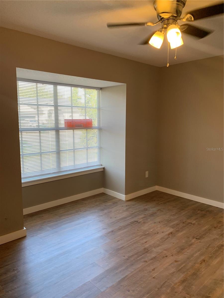 Image 4 of 39 For 1529 Spring Ridge Circle