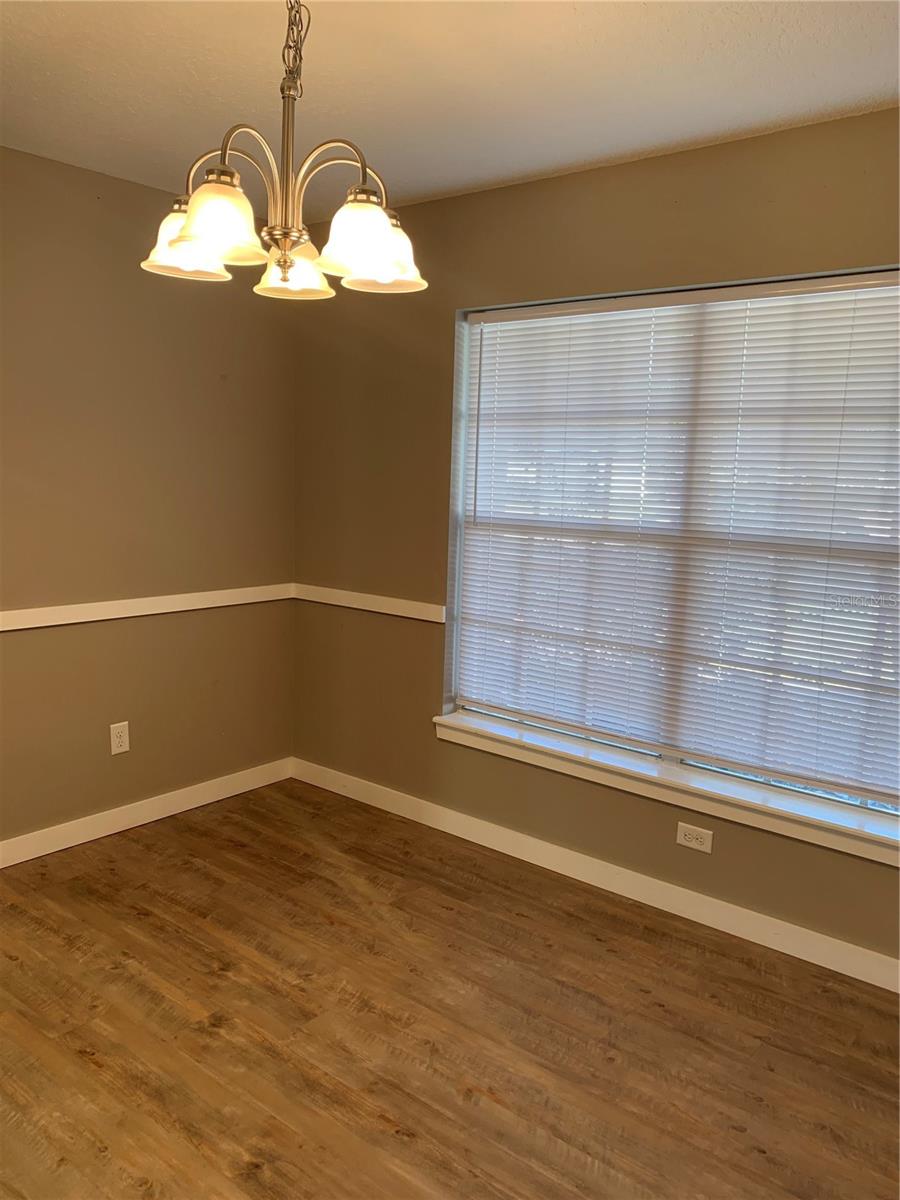 Image 6 of 39 For 1529 Spring Ridge Circle