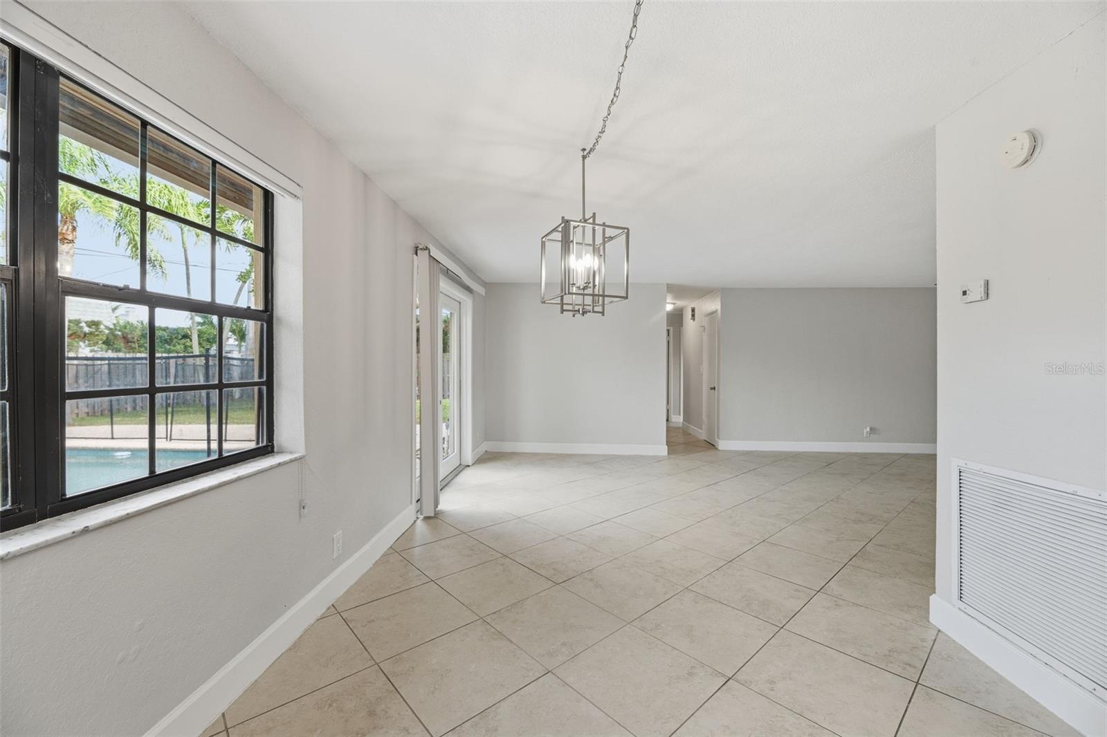 Image 6 of 36 For 2833 35th Street