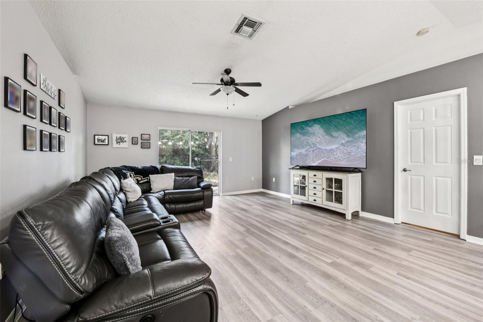 Image 4 of 24 For 14565 Lycastle Circle