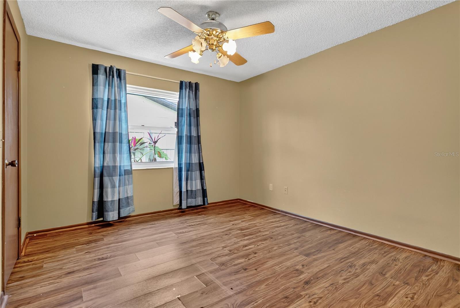 Image 13 of 26 For 150 Peppertree Drive