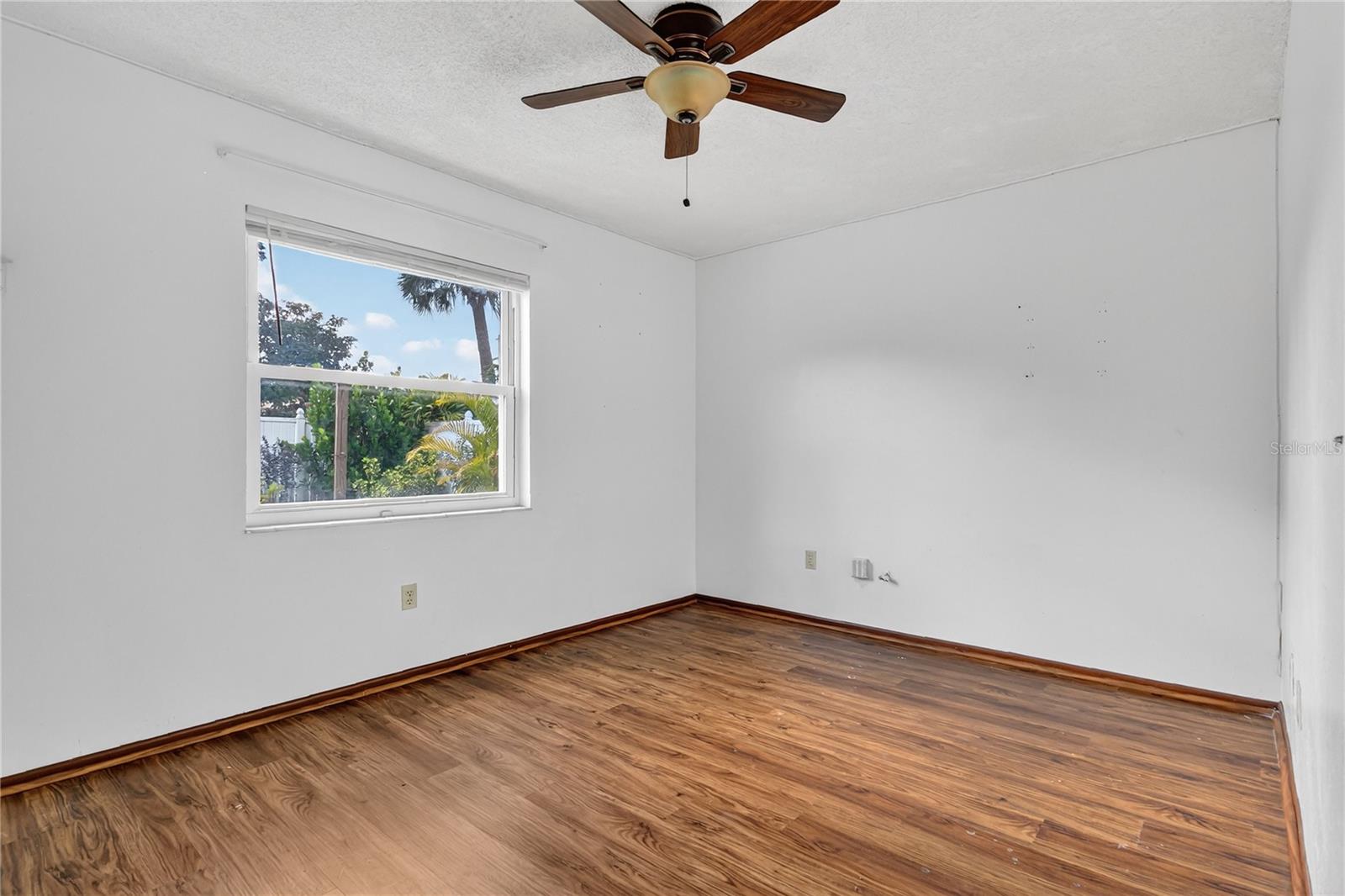 Image 14 of 26 For 150 Peppertree Drive