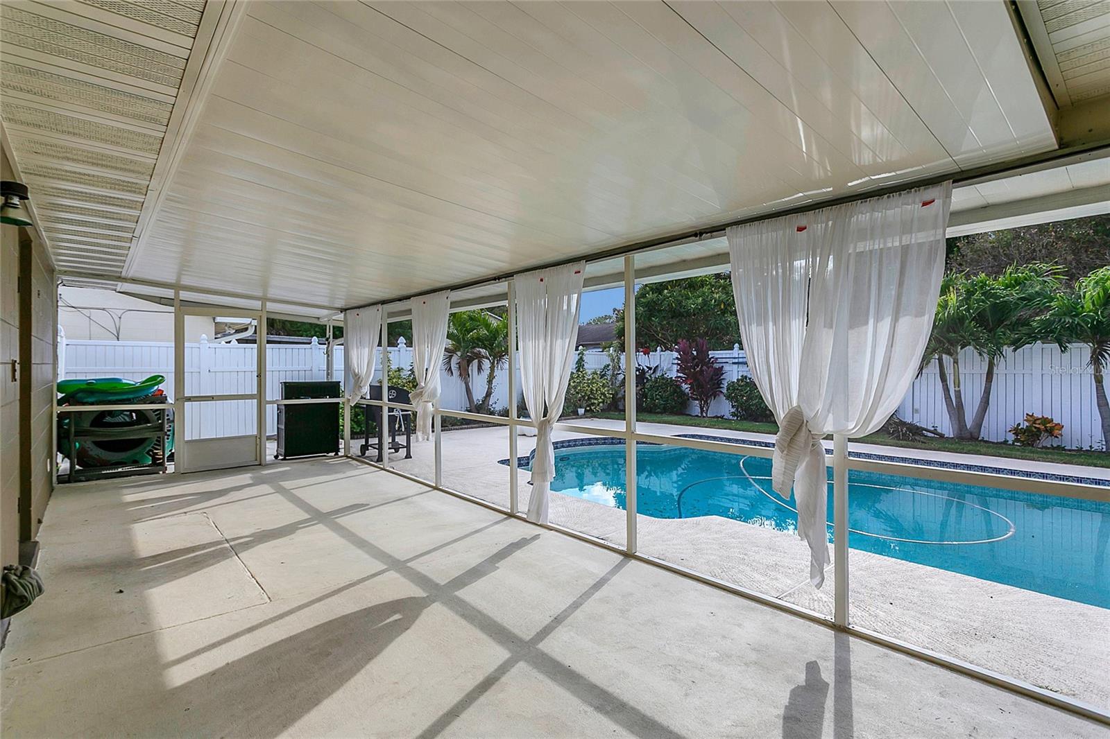 Image 17 of 26 For 150 Peppertree Drive