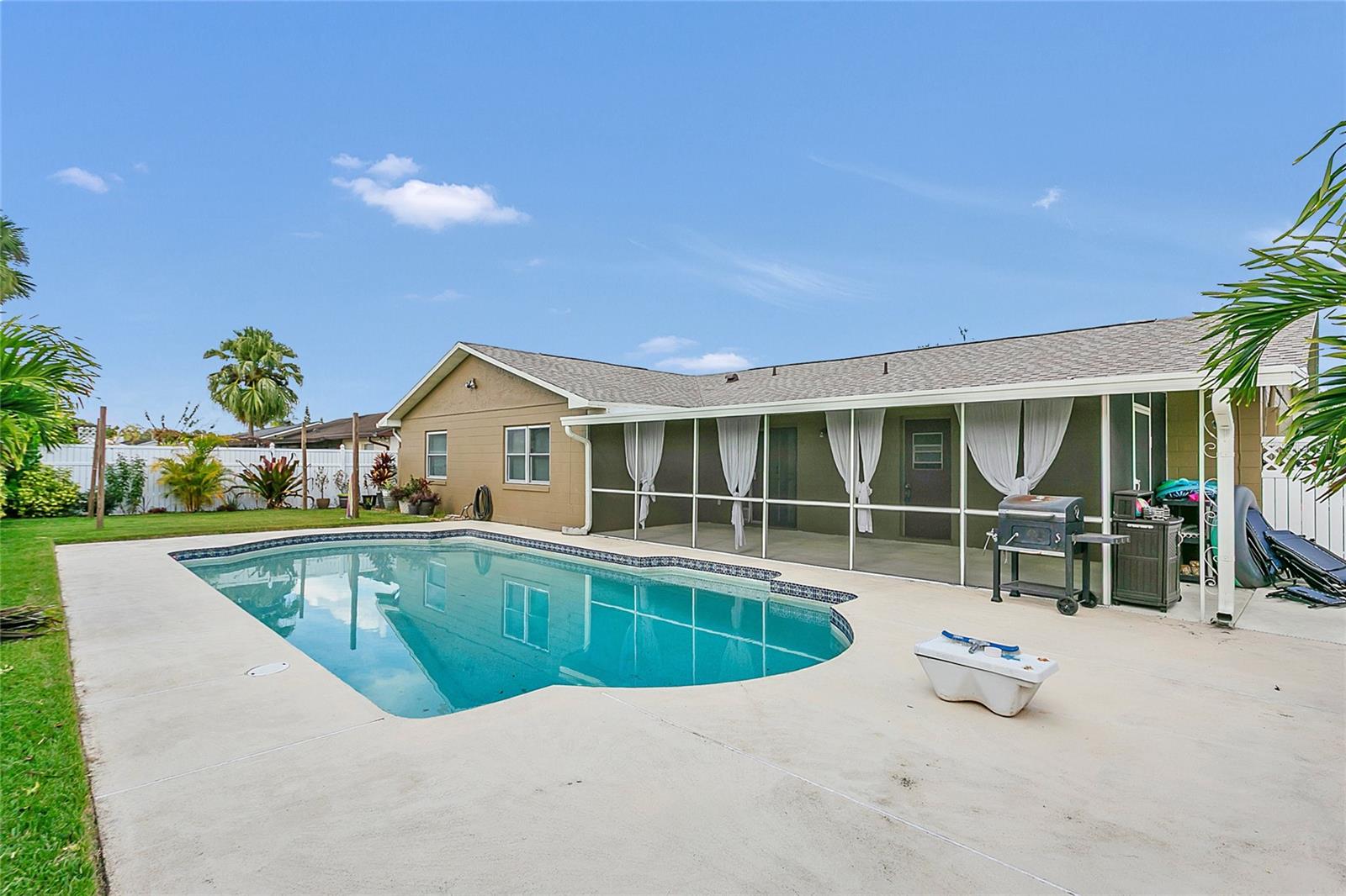 Image 19 of 26 For 150 Peppertree Drive