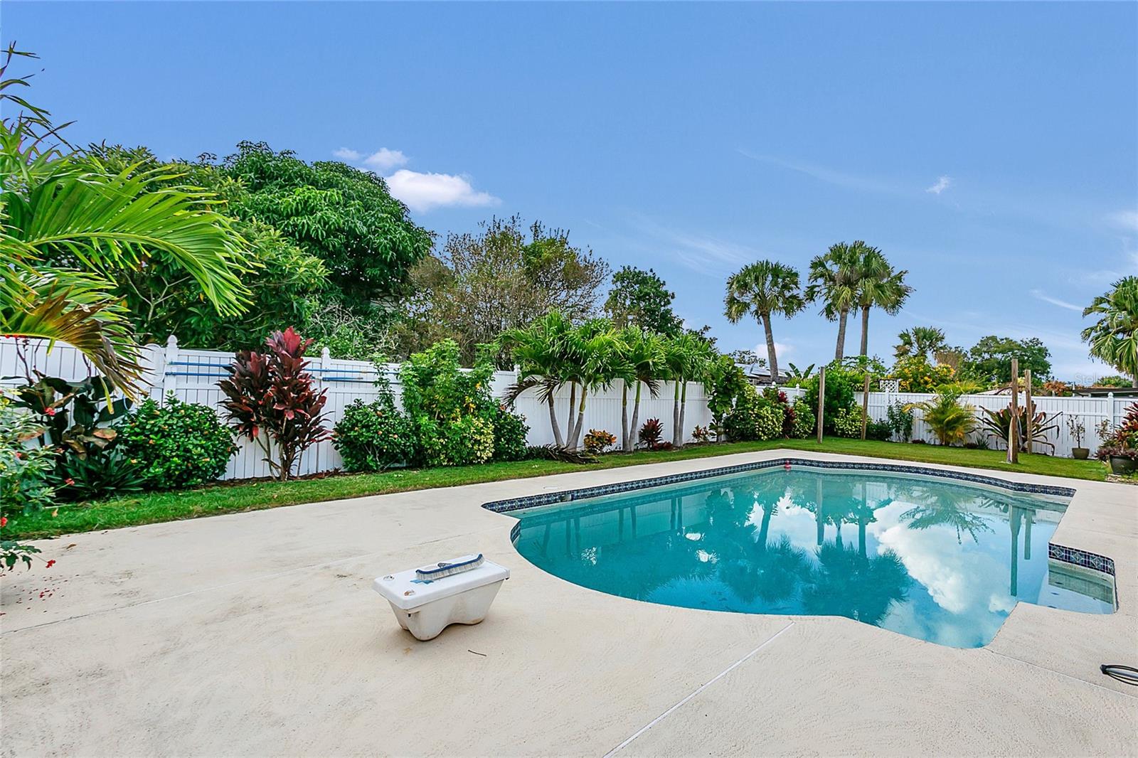 Image 20 of 26 For 150 Peppertree Drive