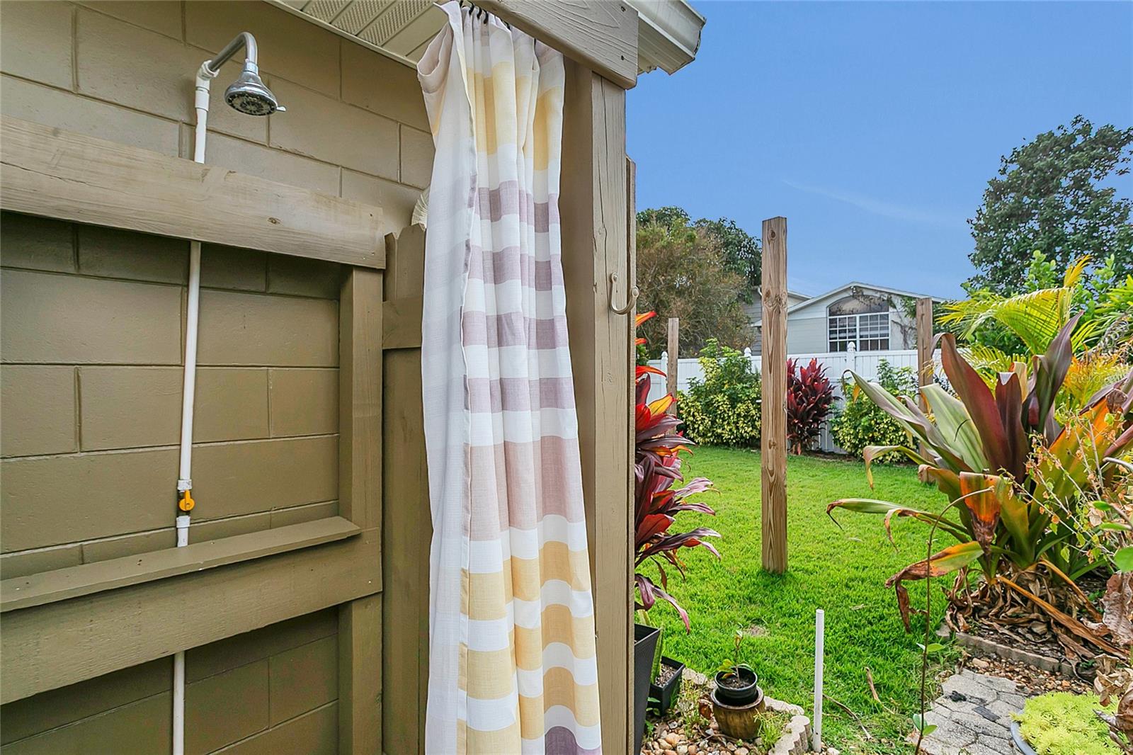 Image 22 of 26 For 150 Peppertree Drive