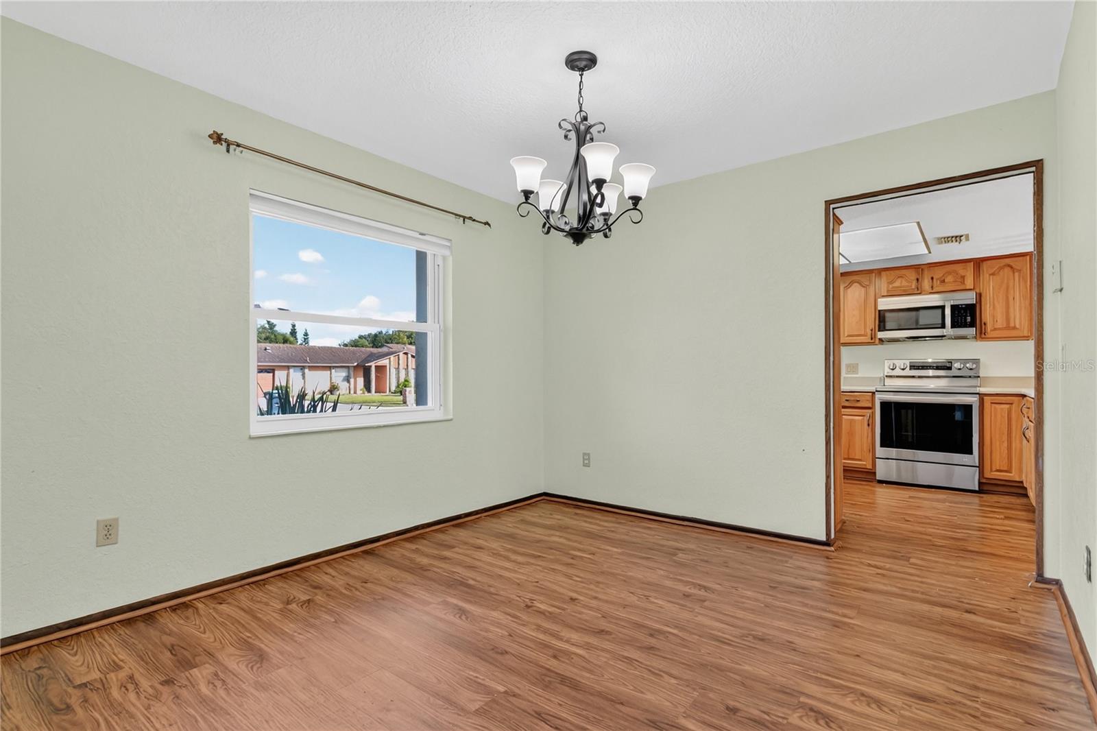 Image 5 of 26 For 150 Peppertree Drive