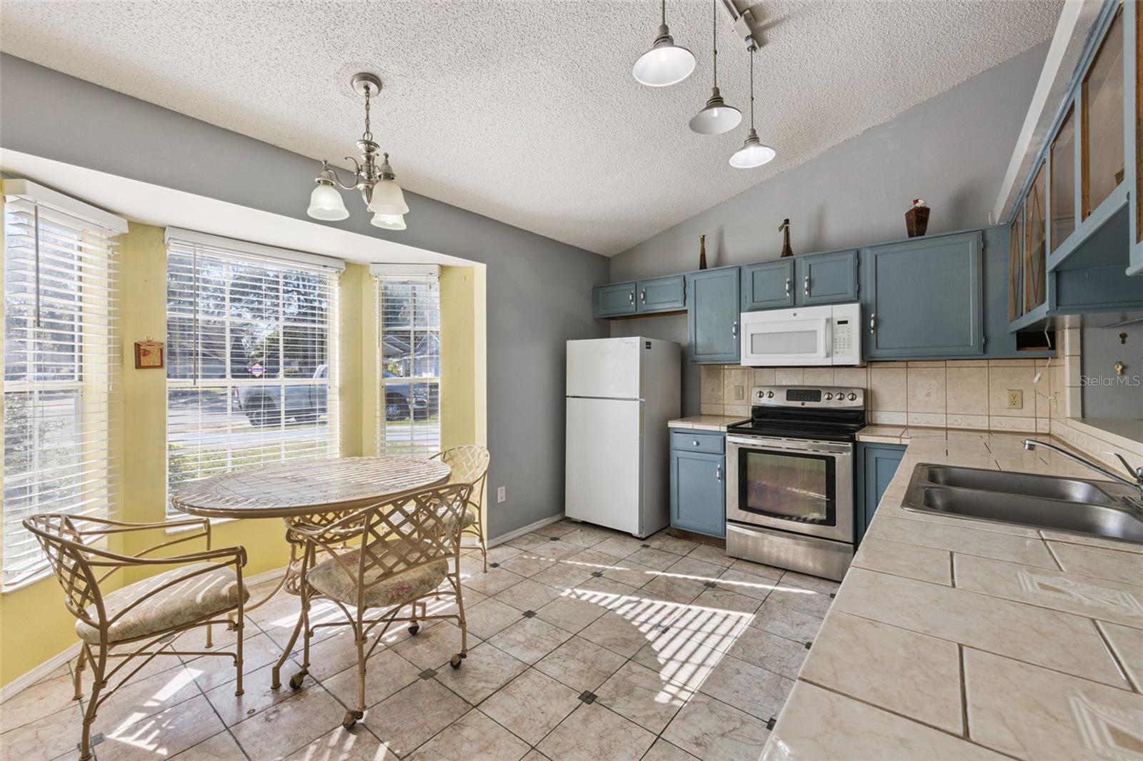 Image 5 of 17 For 5147 Rebecca Court