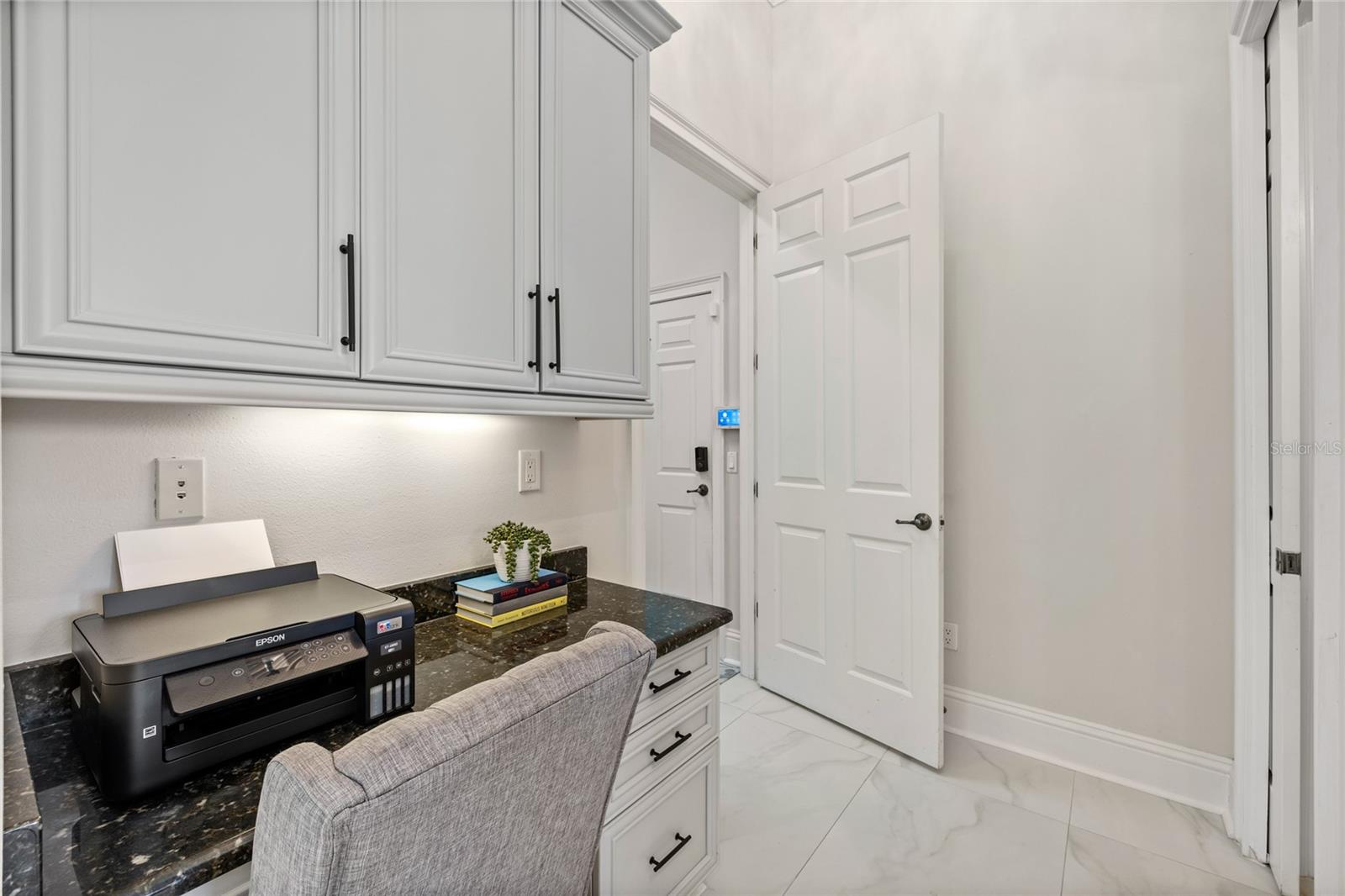 Image 21 of 90 For 6288 Blakeford Drive