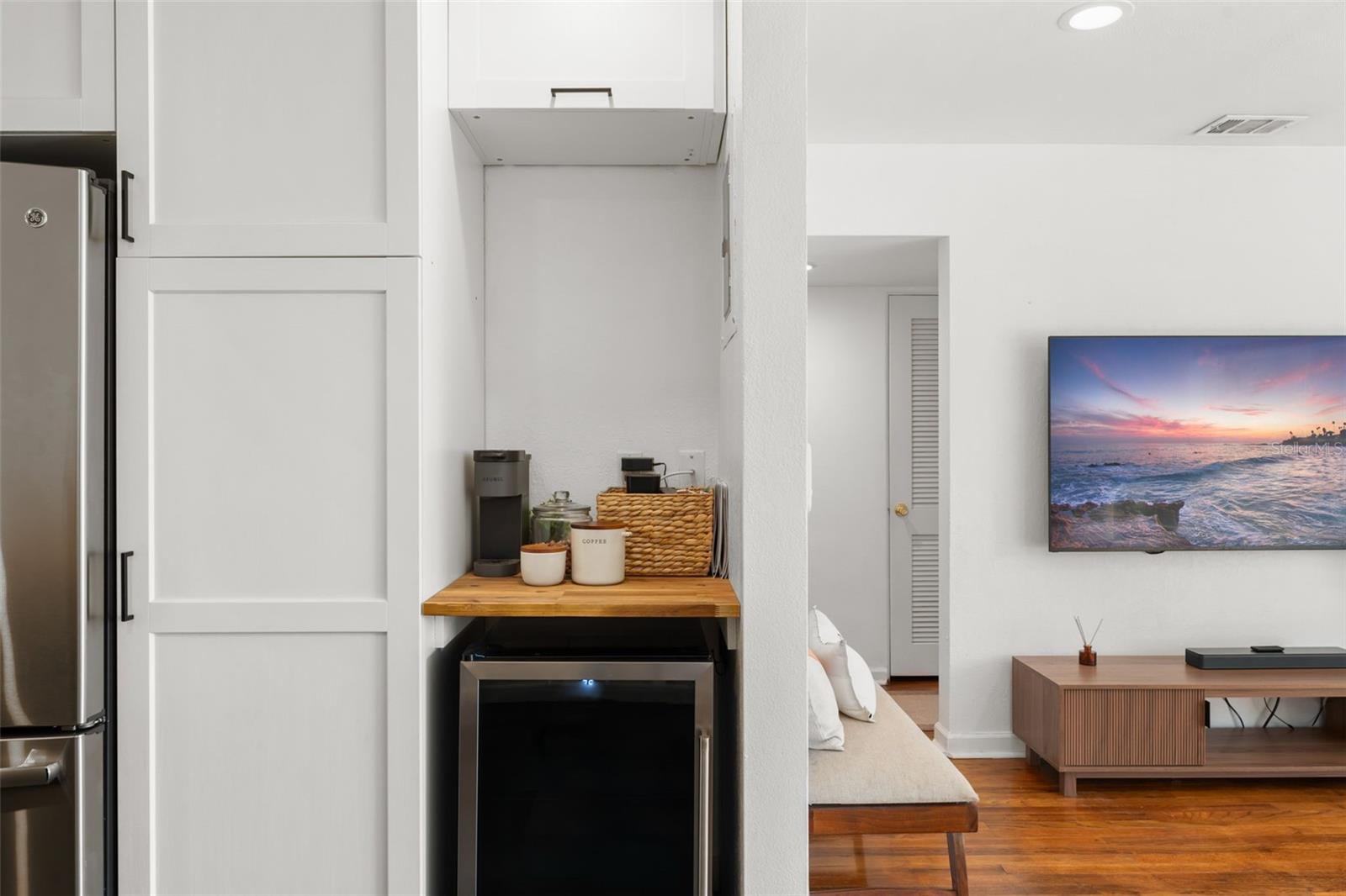 Image 15 of 28 For 2005 Virginia Drive