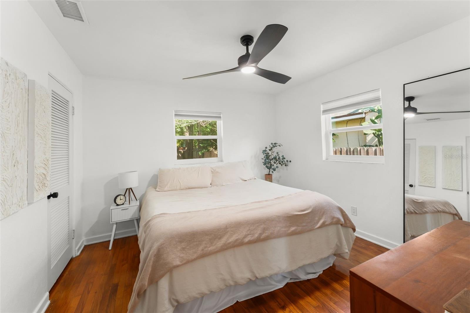 Image 16 of 28 For 2005 Virginia Drive