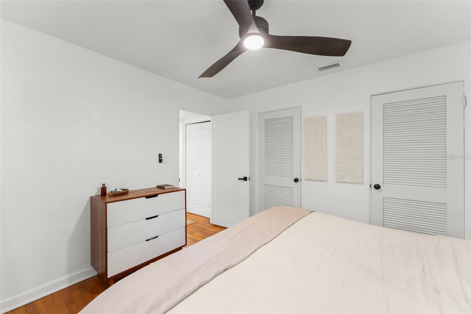 Image 18 of 28 For 2005 Virginia Drive