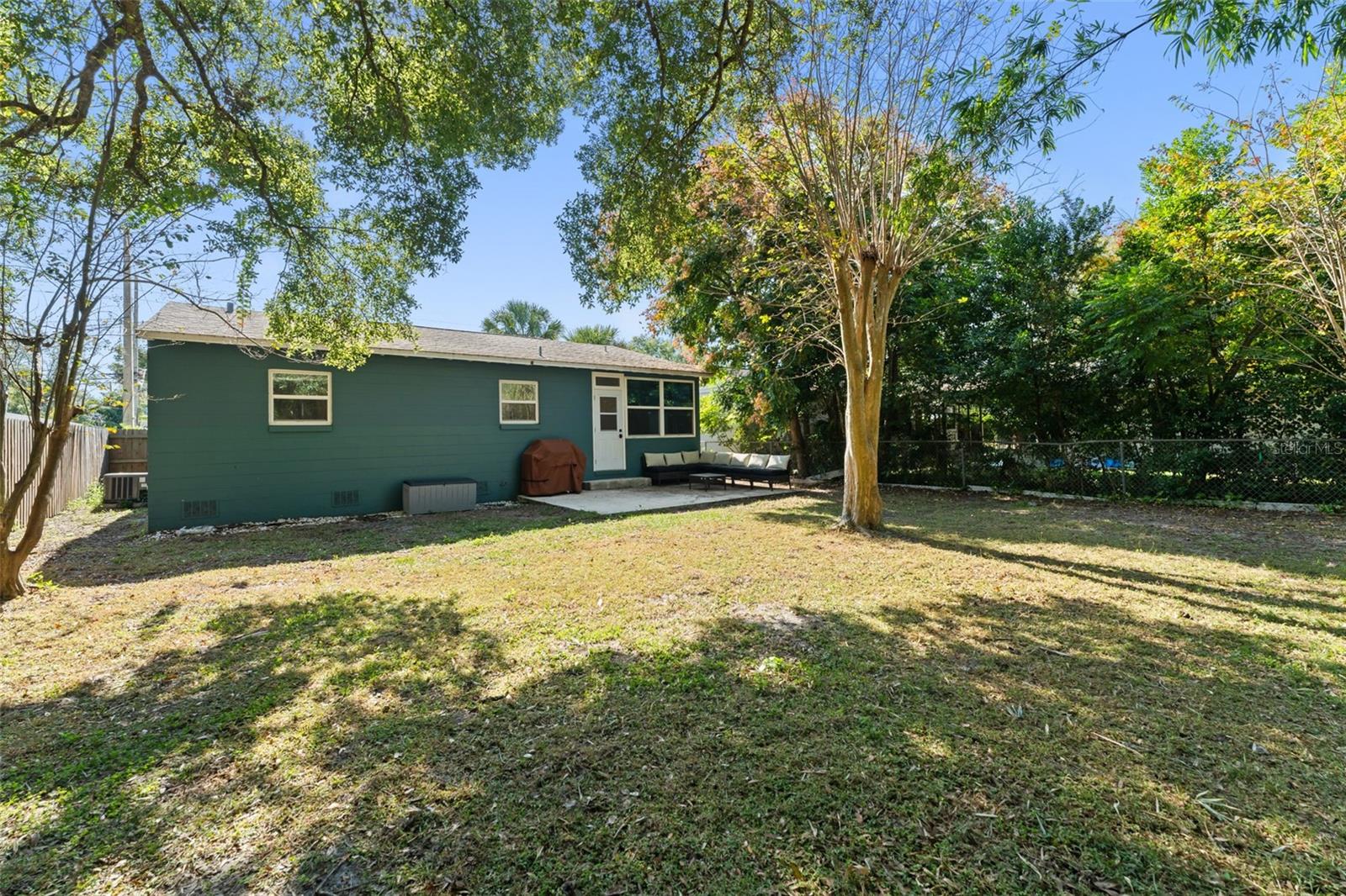 Image 26 of 28 For 2005 Virginia Drive