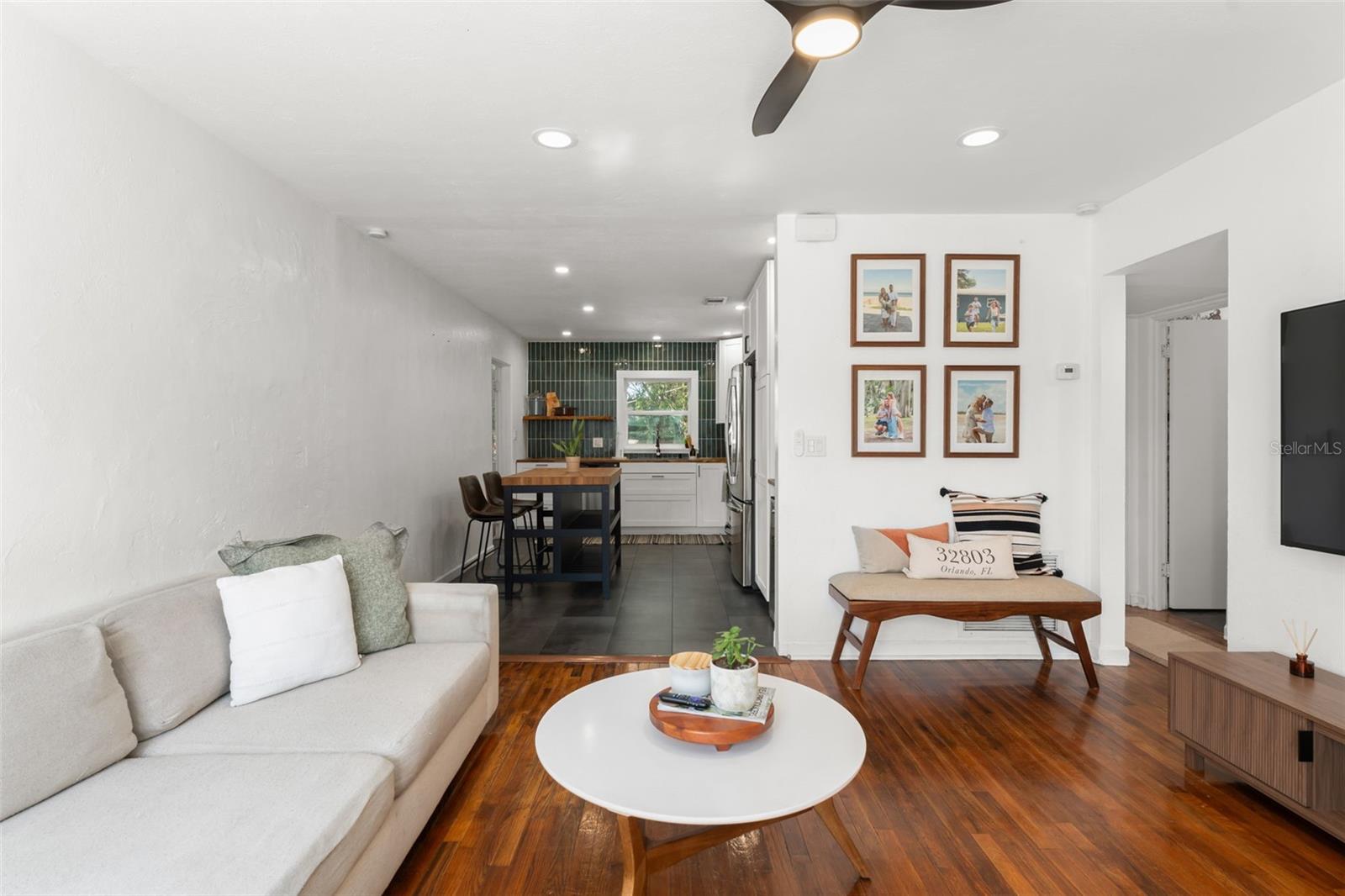 Image 4 of 28 For 2005 Virginia Drive