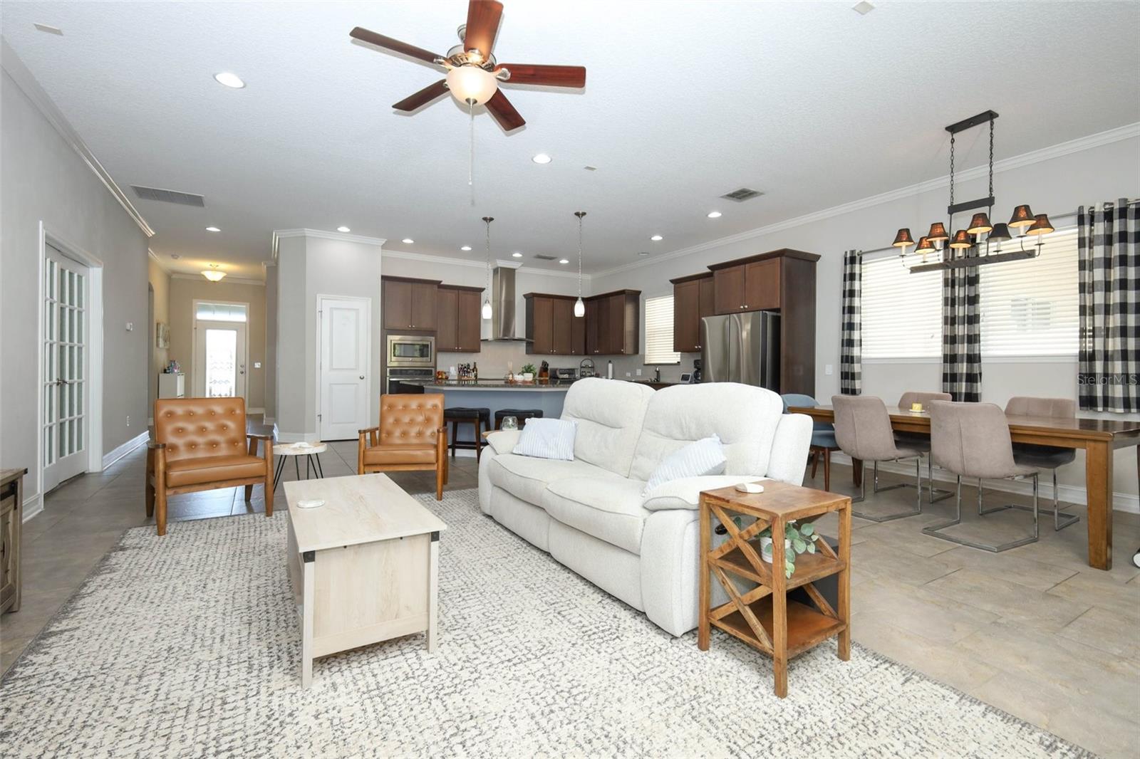 Image 10 of 39 For 16748 Abbey Hill Court