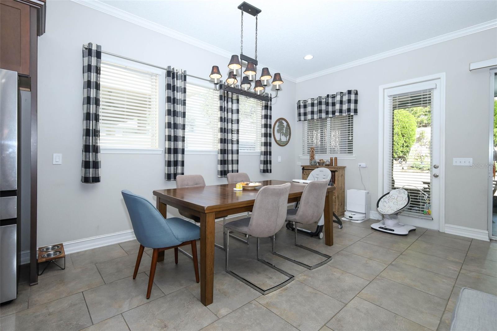 Image 11 of 39 For 16748 Abbey Hill Court