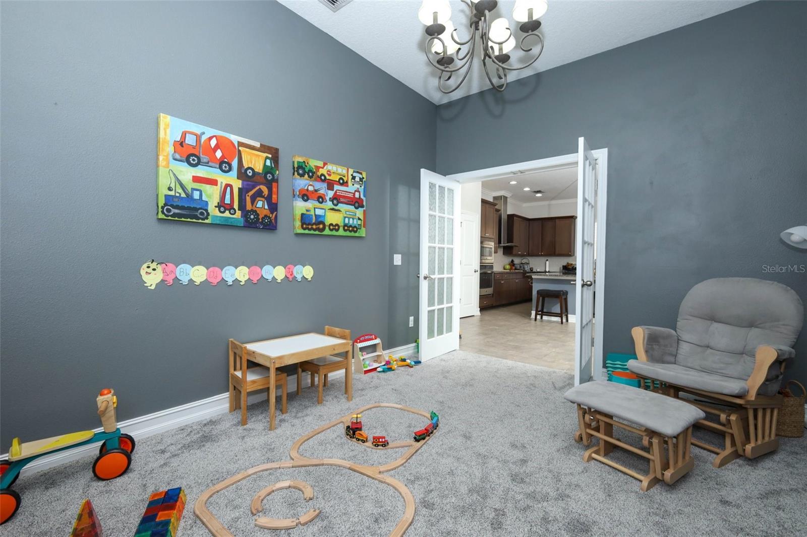 Image 17 of 39 For 16748 Abbey Hill Court