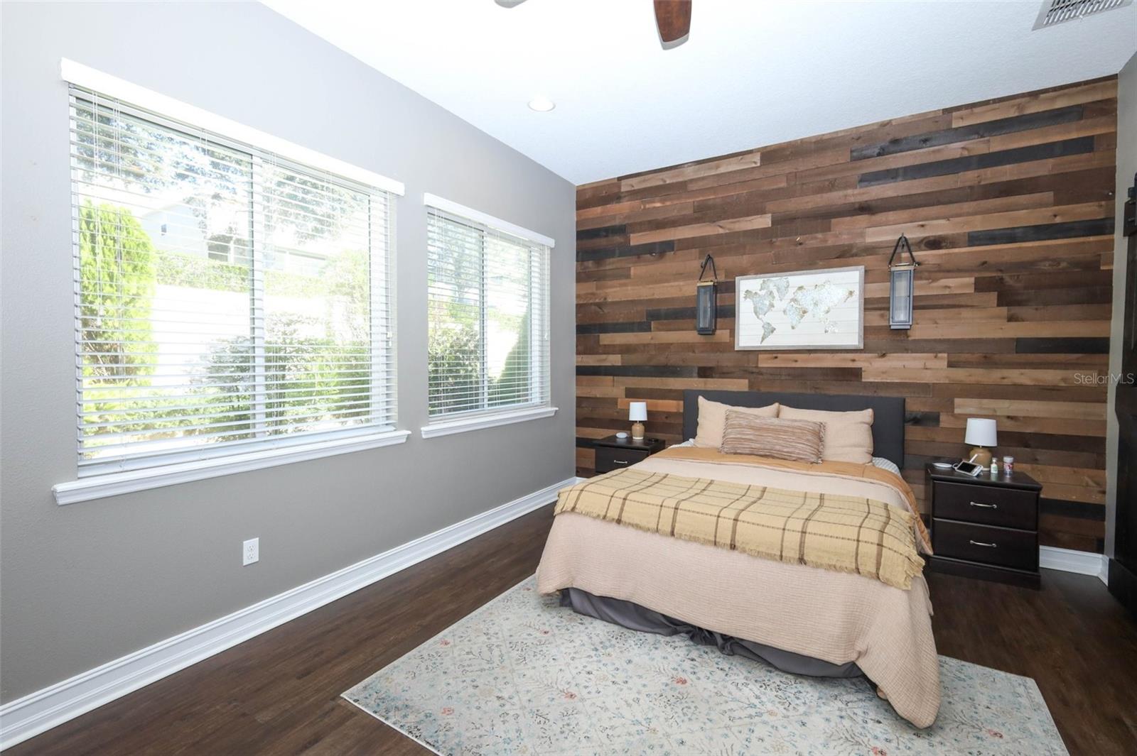 Image 19 of 39 For 16748 Abbey Hill Court