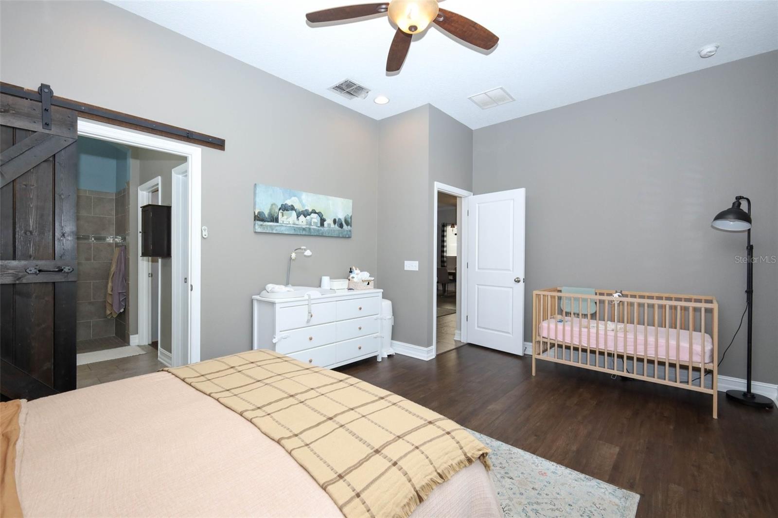 Image 21 of 39 For 16748 Abbey Hill Court