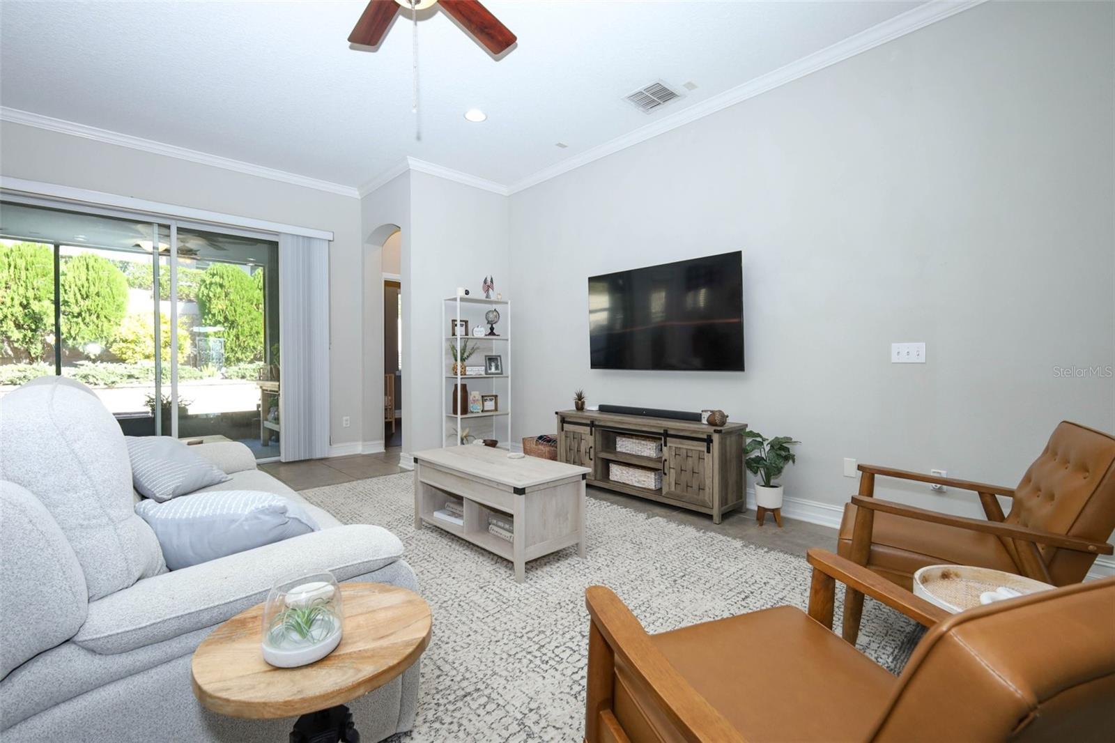 Image 8 of 39 For 16748 Abbey Hill Court