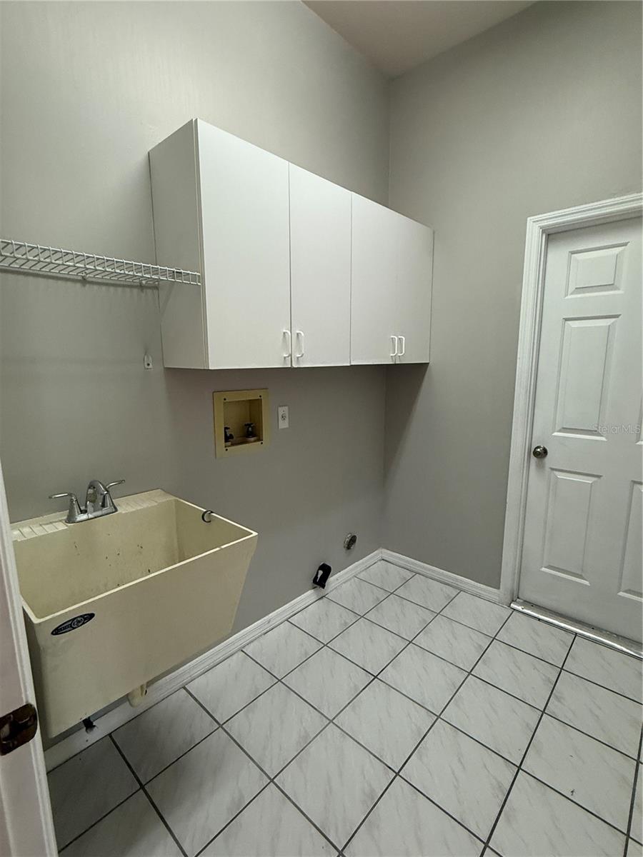 Image 22 of 23 For 8611 Sugar Palm Court