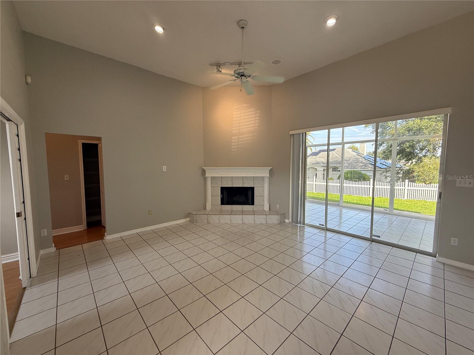 Image 7 of 23 For 8611 Sugar Palm Court