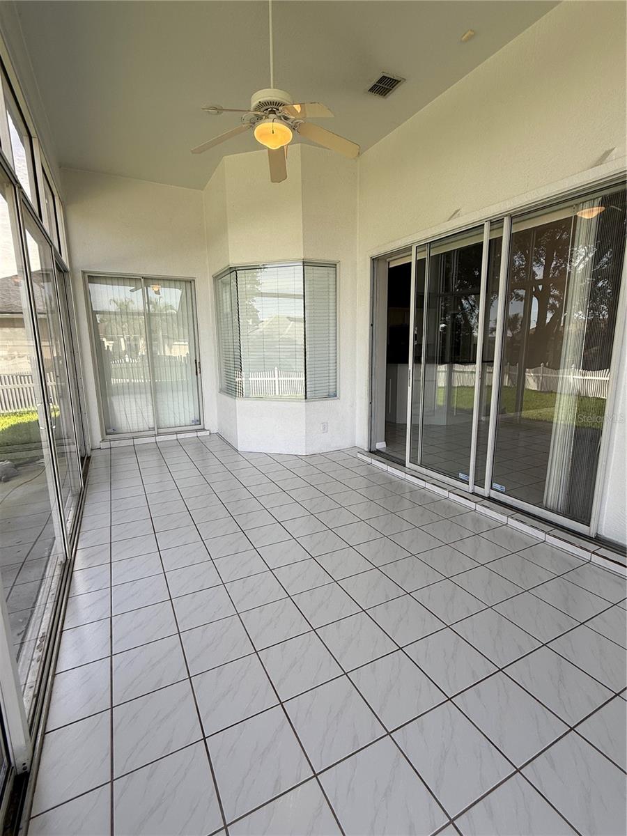 Image 8 of 23 For 8611 Sugar Palm Court