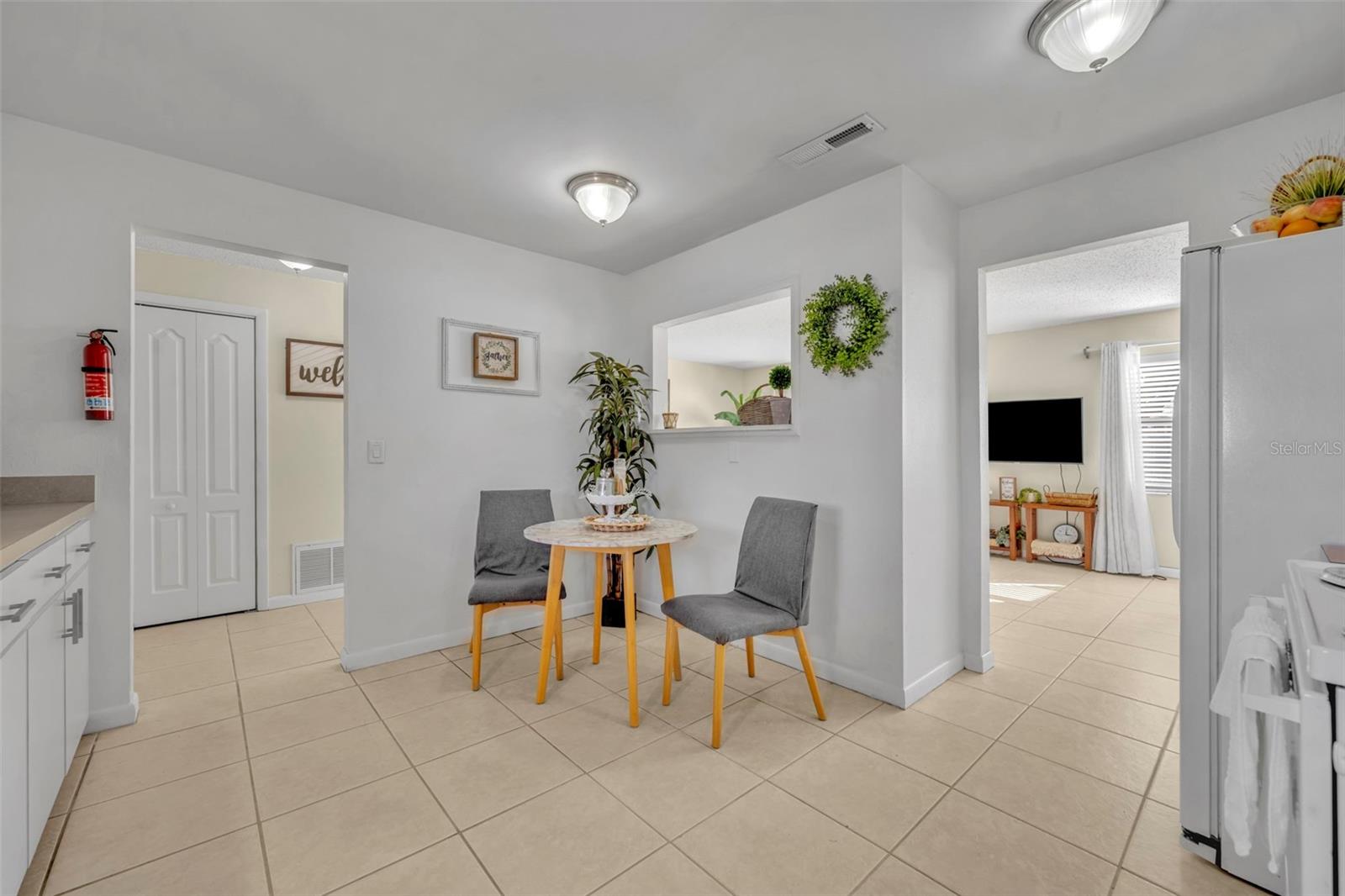 Image 13 of 28 For 965 Grant Road