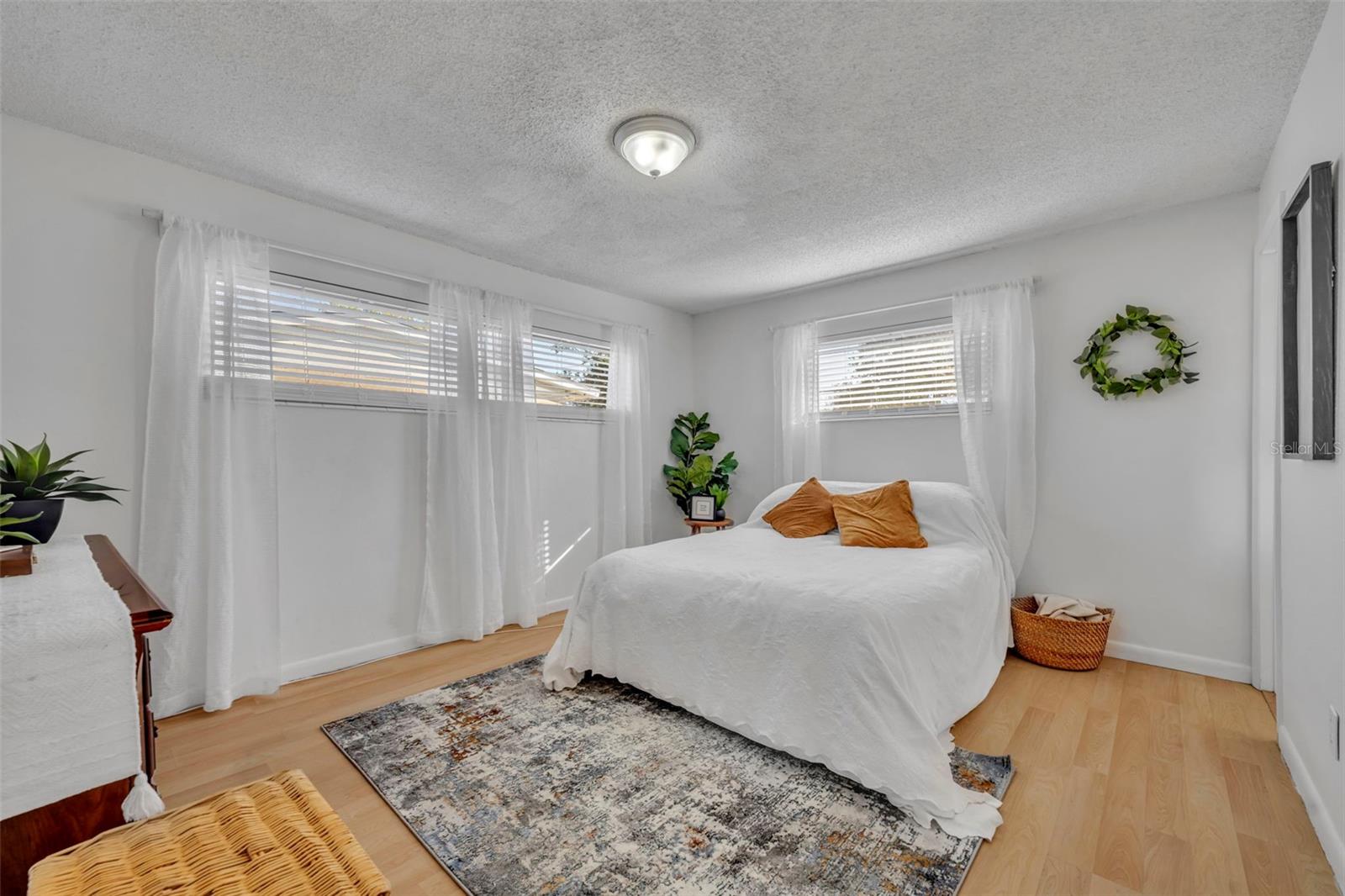 Image 16 of 28 For 965 Grant Road