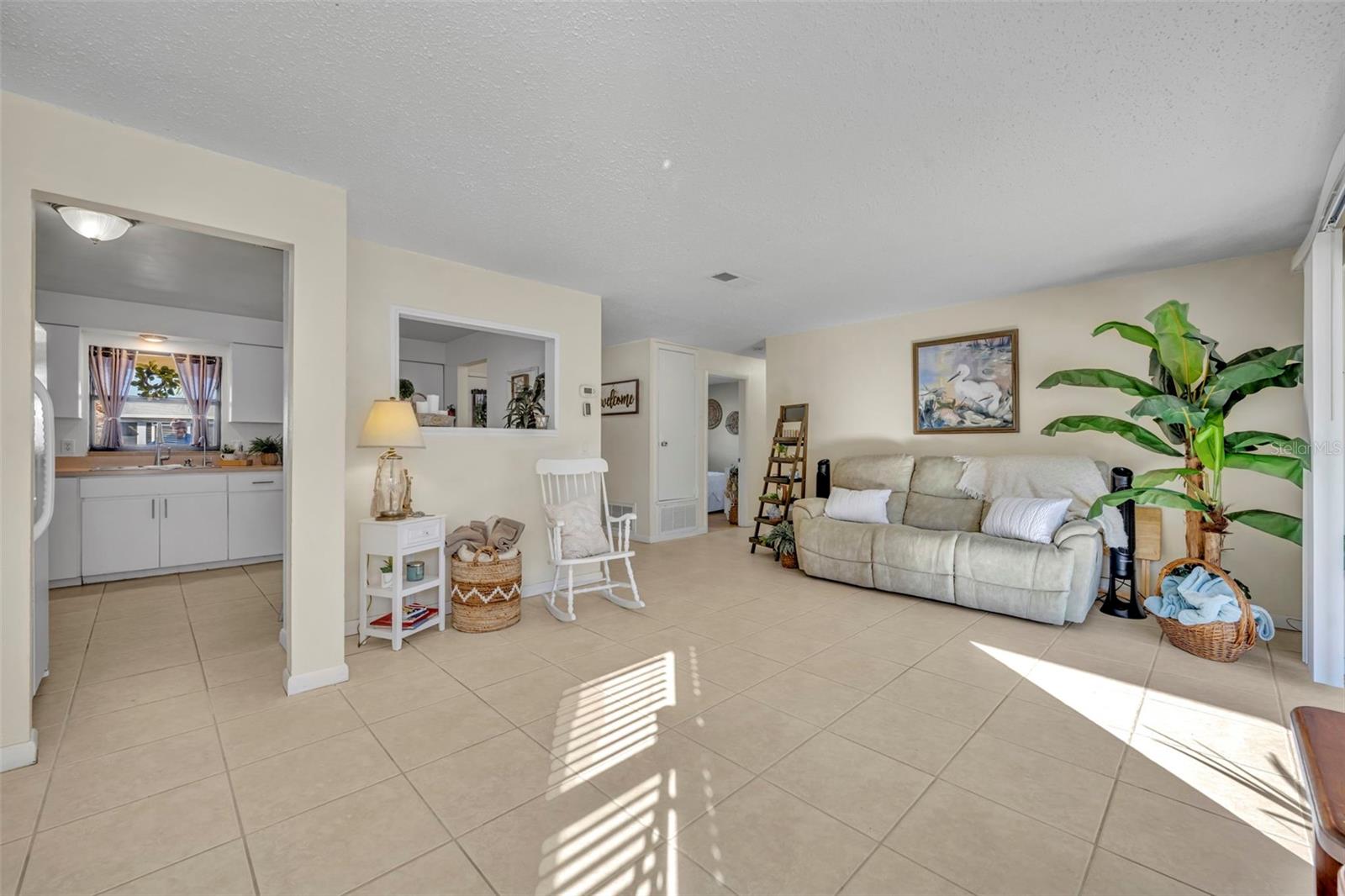 Image 5 of 28 For 965 Grant Road