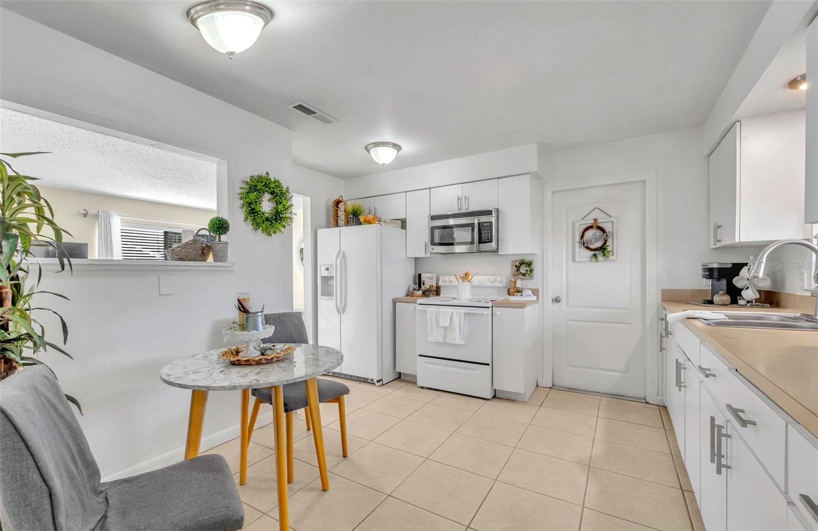 Image 9 of 28 For 965 Grant Road