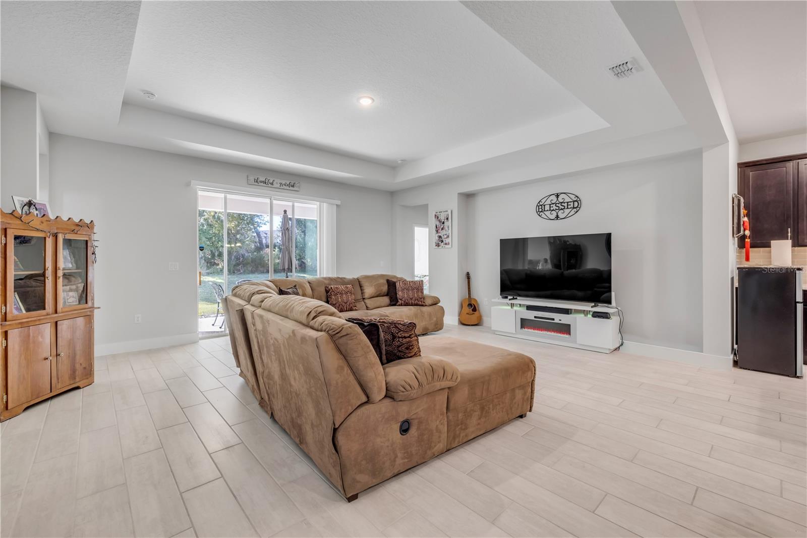 Image 14 of 30 For 3034 Adrian Drive