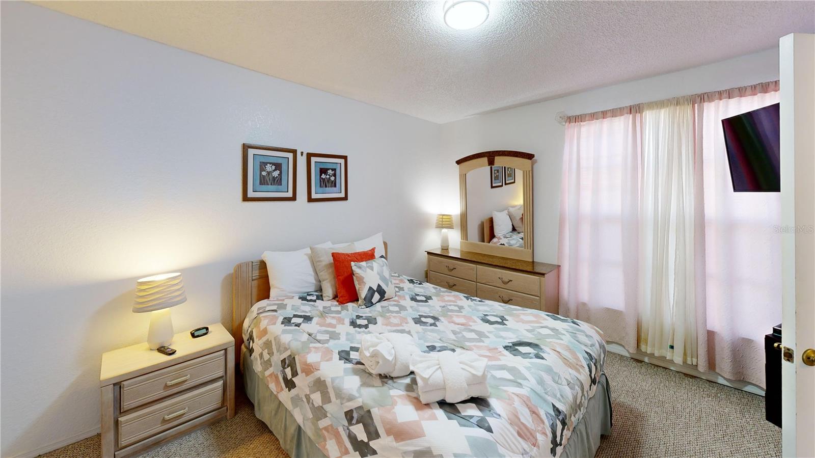 Image 23 of 39 For 8708 Papaya Drive