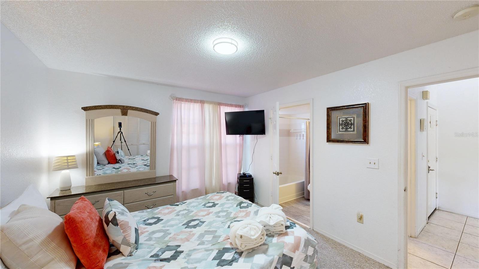 Image 24 of 39 For 8708 Papaya Drive