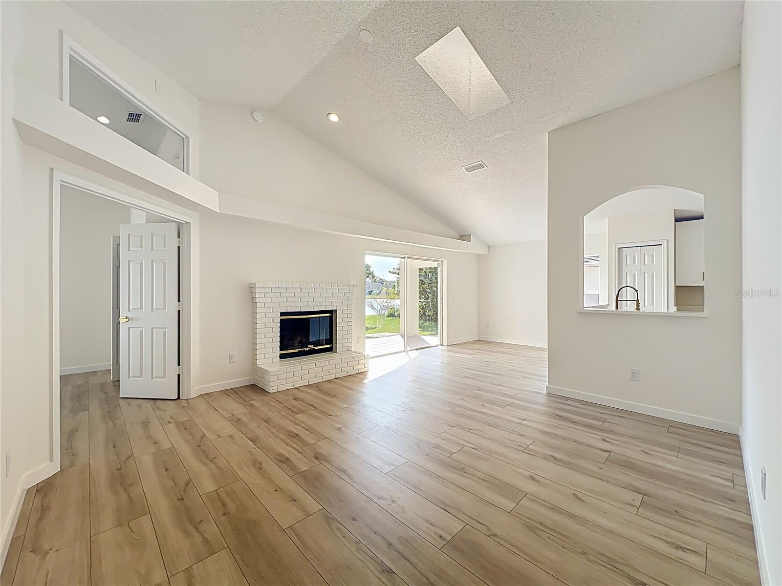 Image 15 of 58 For 8691 Fort Jefferson Boulevard