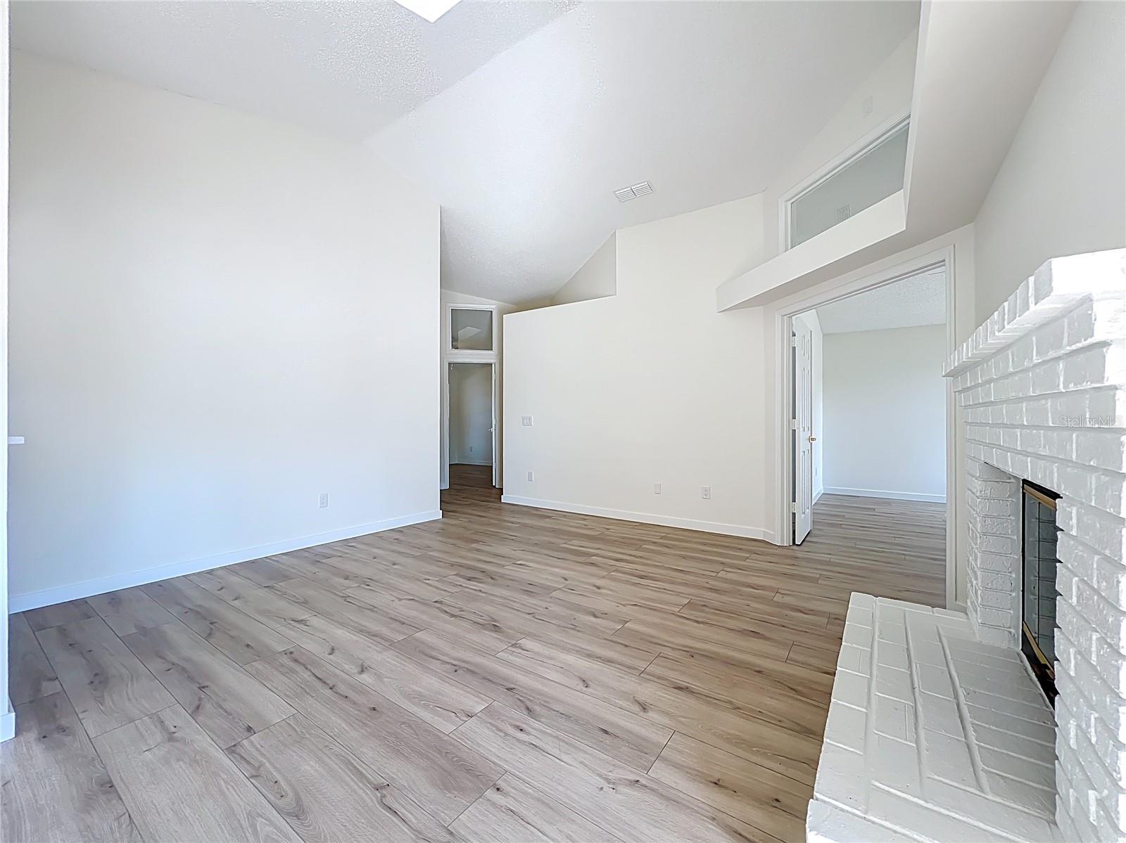 Image 17 of 58 For 8691 Fort Jefferson Boulevard