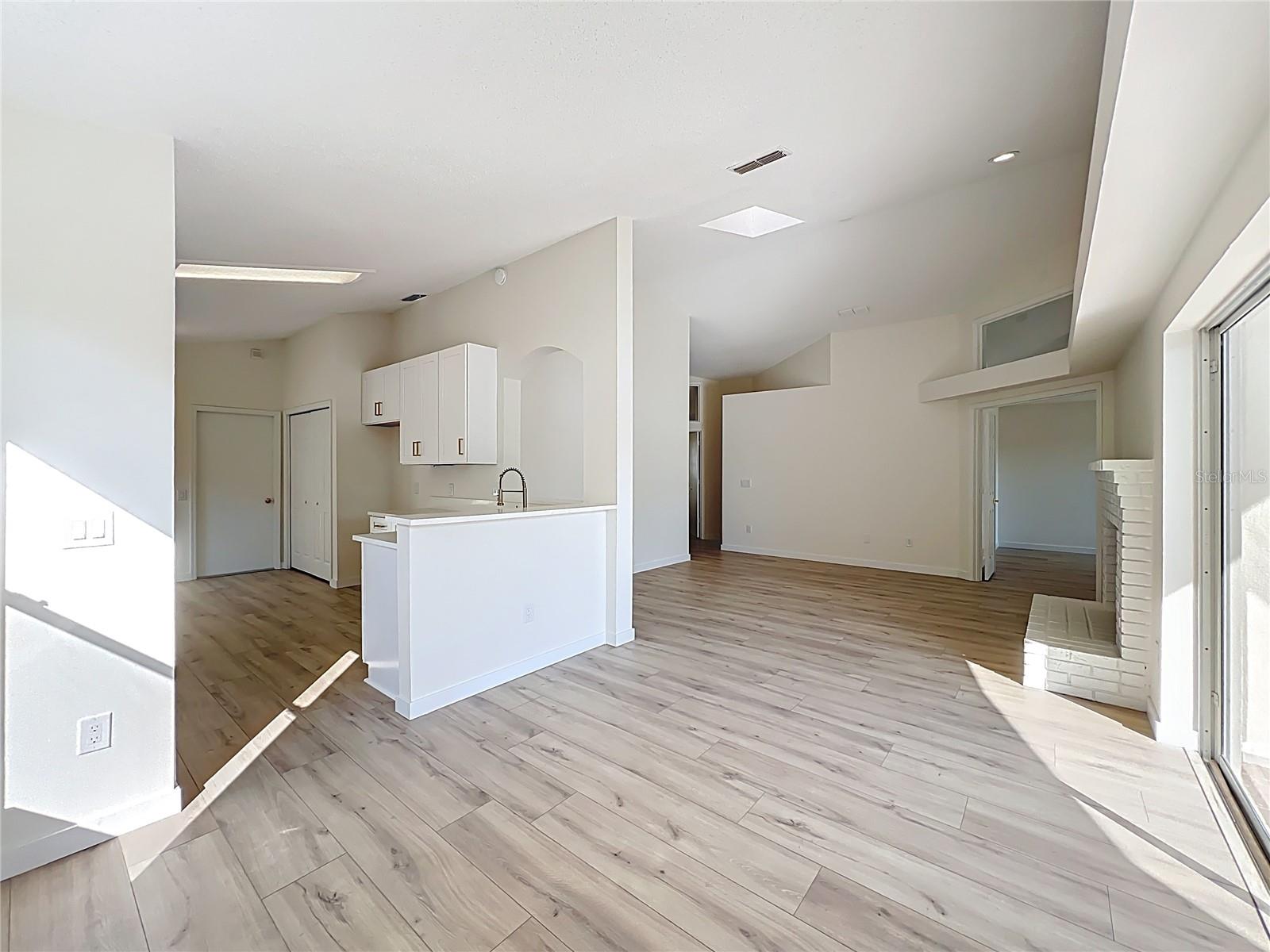 Image 19 of 58 For 8691 Fort Jefferson Boulevard