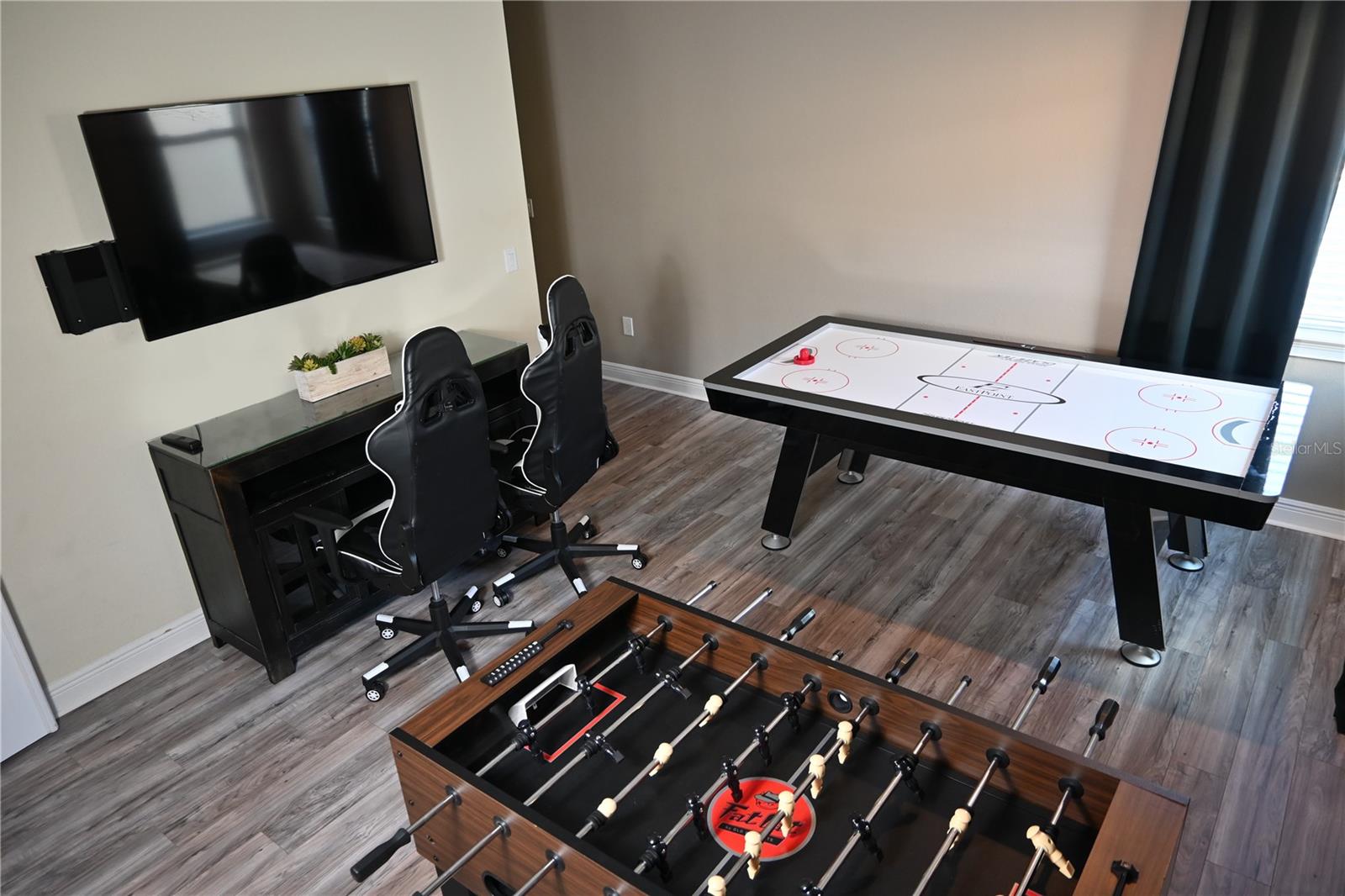 Image 17 of 78 For 7625 Brookhurst Lane