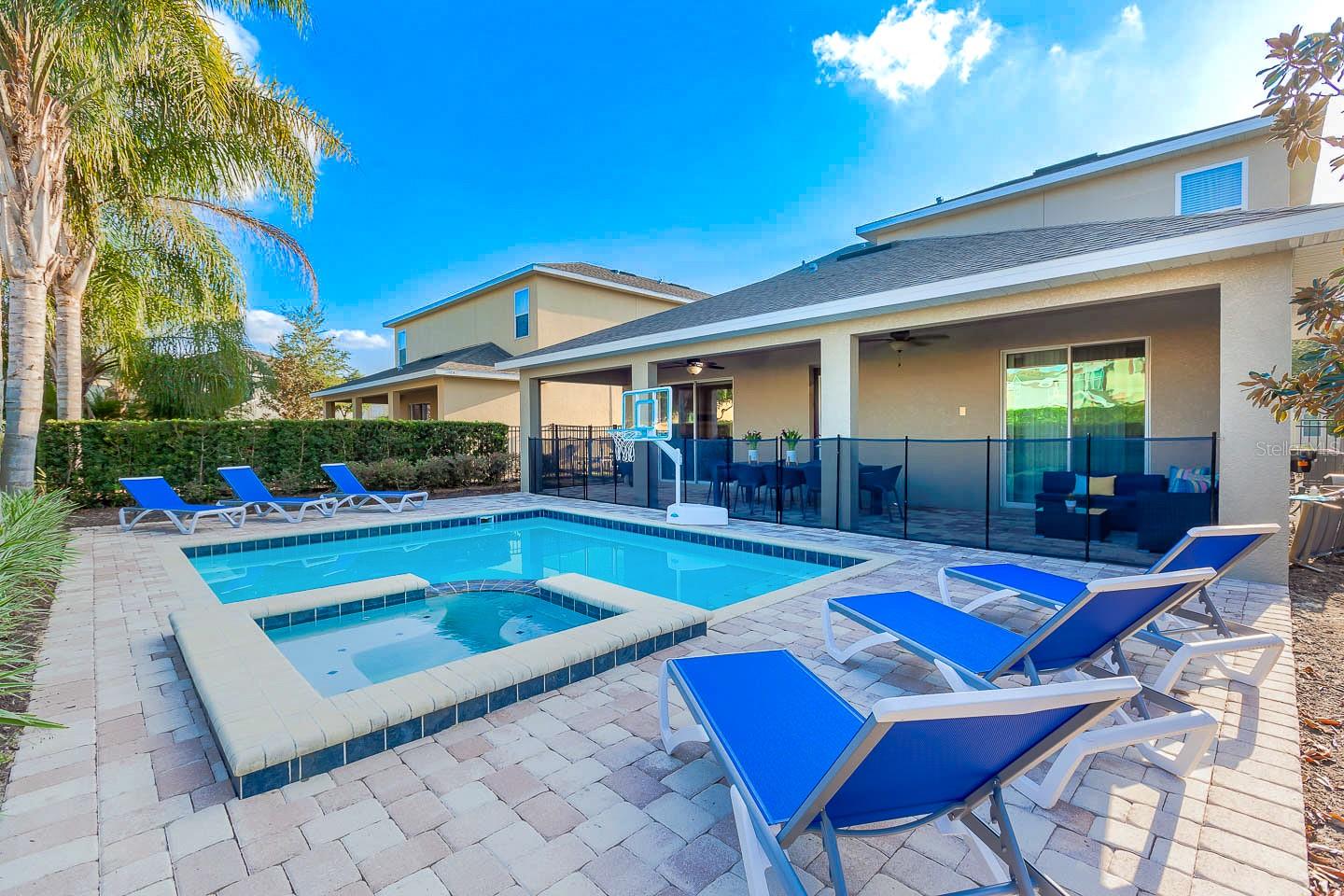 Image 4 of 78 For 7625 Brookhurst Lane