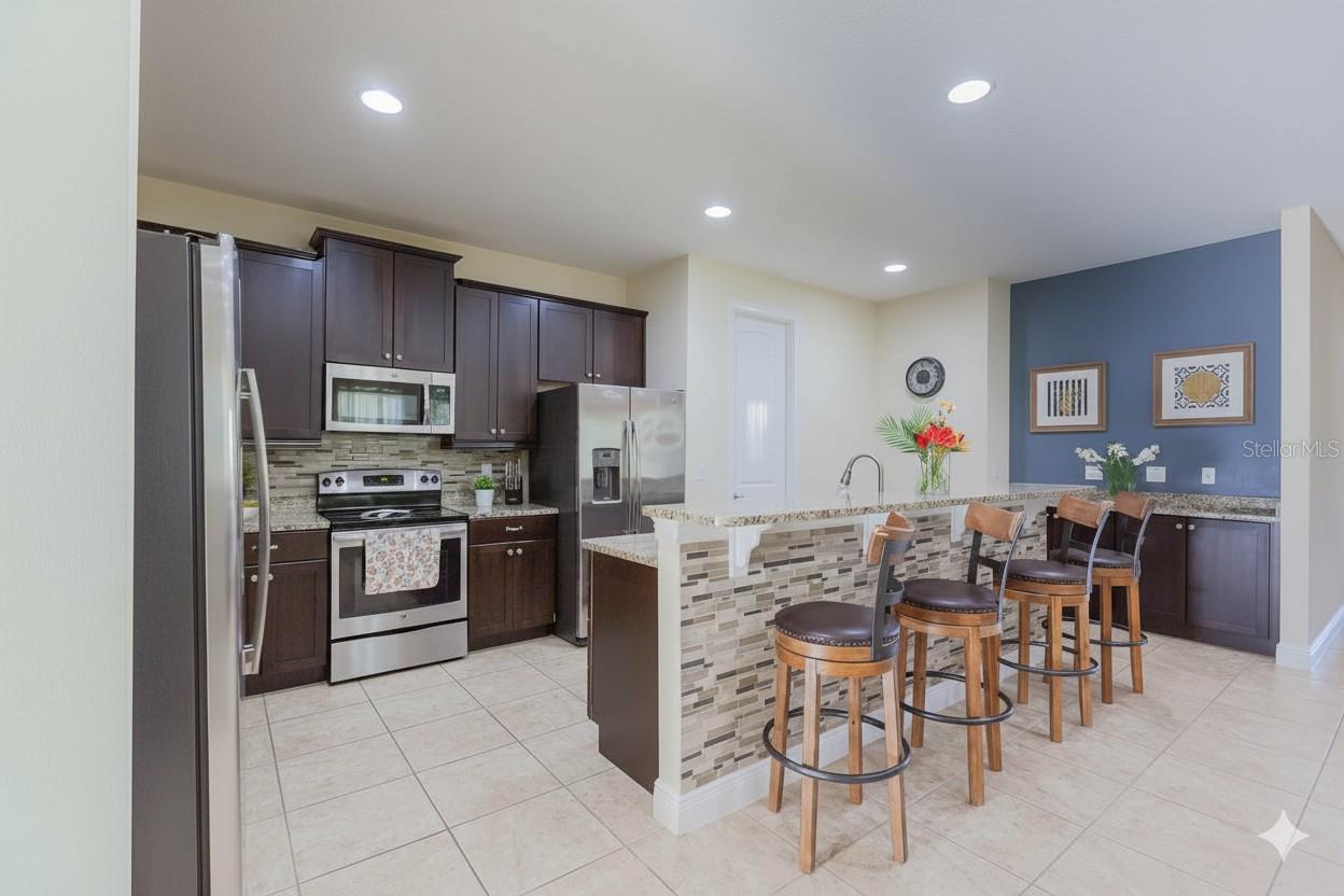 Image 6 of 78 For 7625 Brookhurst Lane