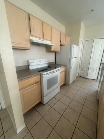 Image 8 of 13 For 5807 Legacy Crescent Place 202